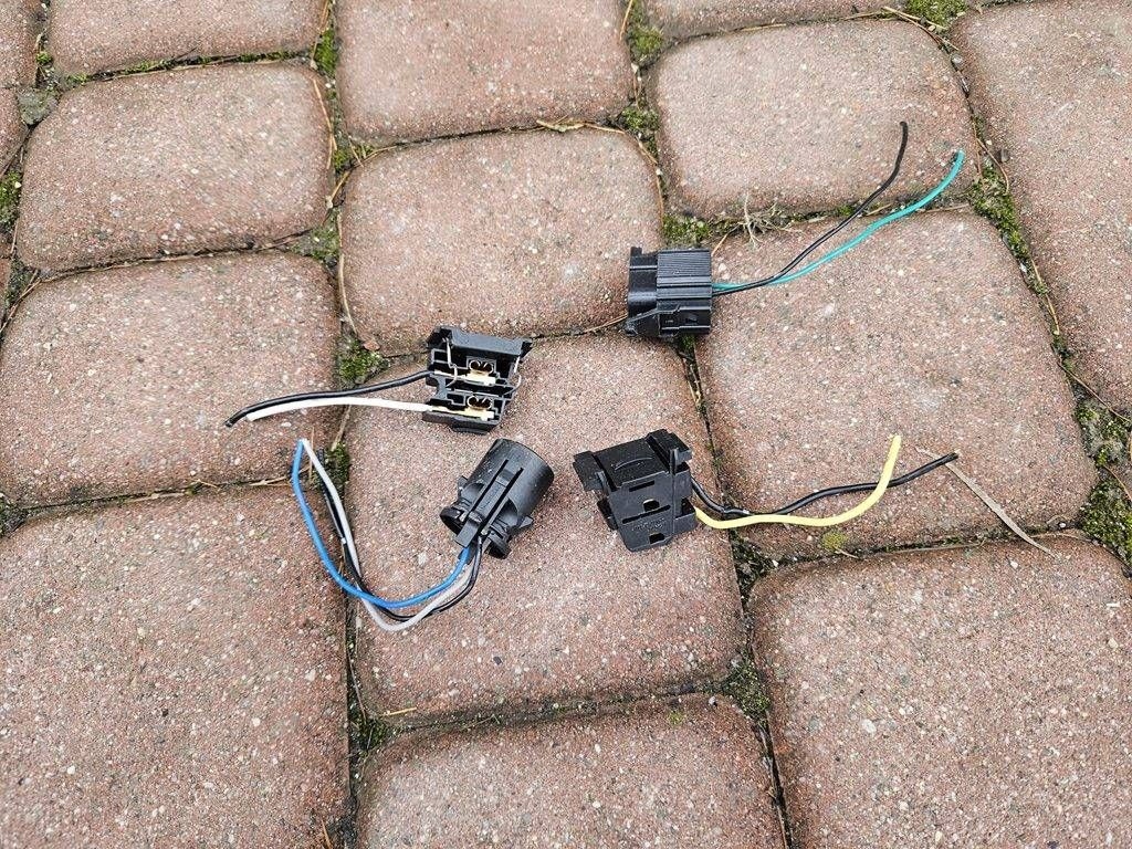 Kostka lights front front adapter holder oprawka Opel Corsa E