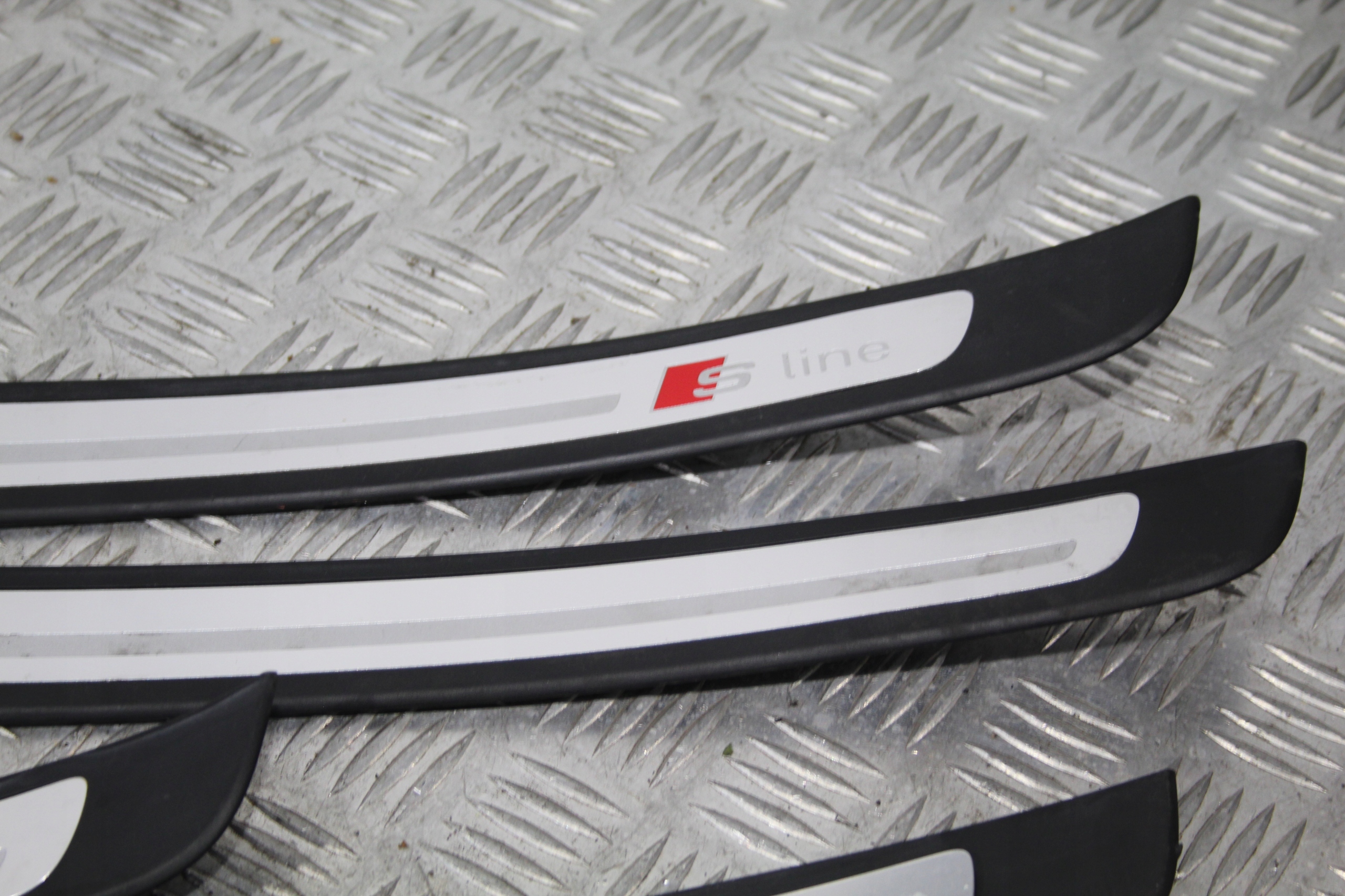 mouldings caps threshold AUDI A6 C7 4G0 4G9 LIFT