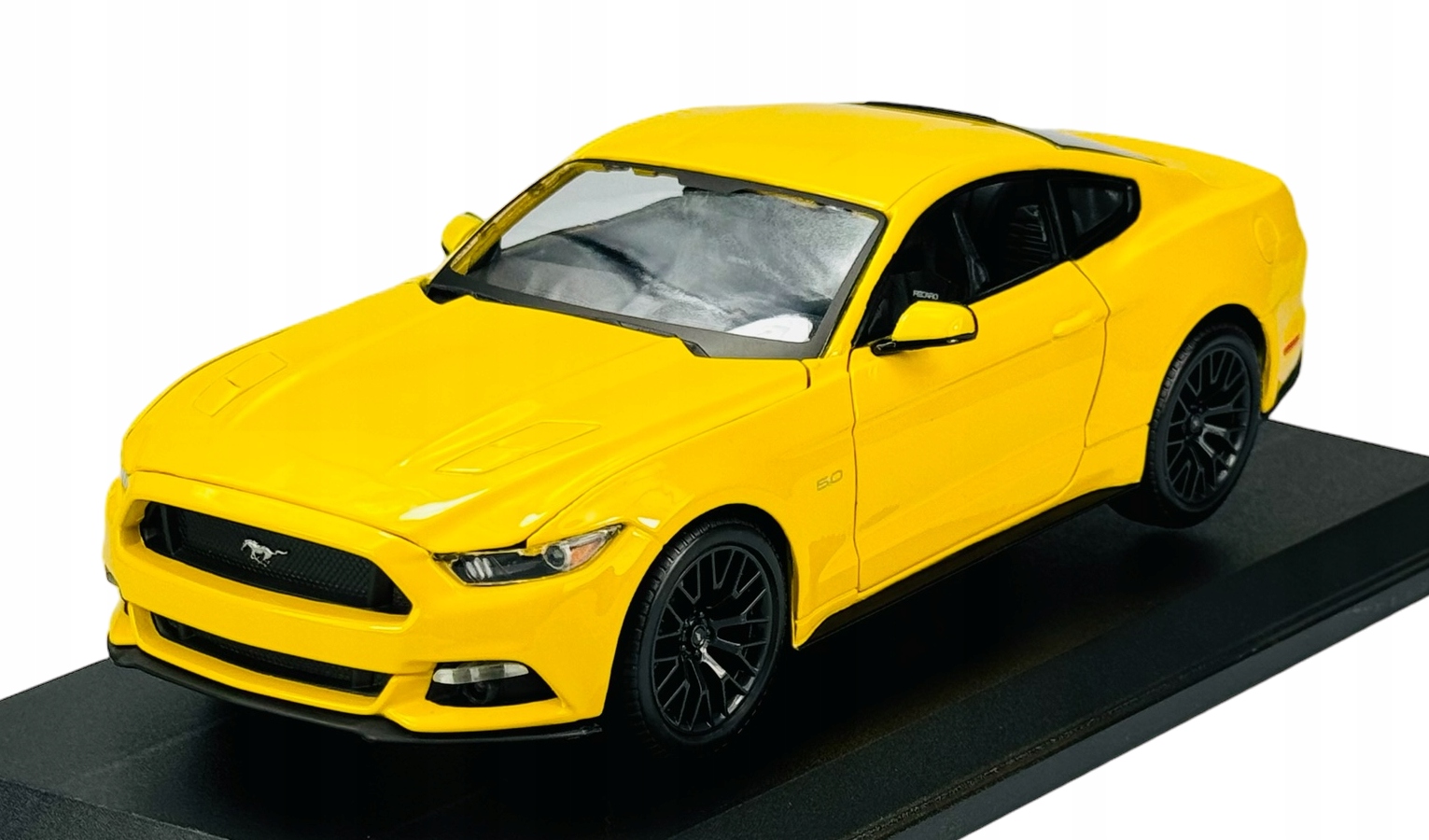 Maisto 2015 Ford Mustang Žlutá 1:18 Kovový Nový Model 31197