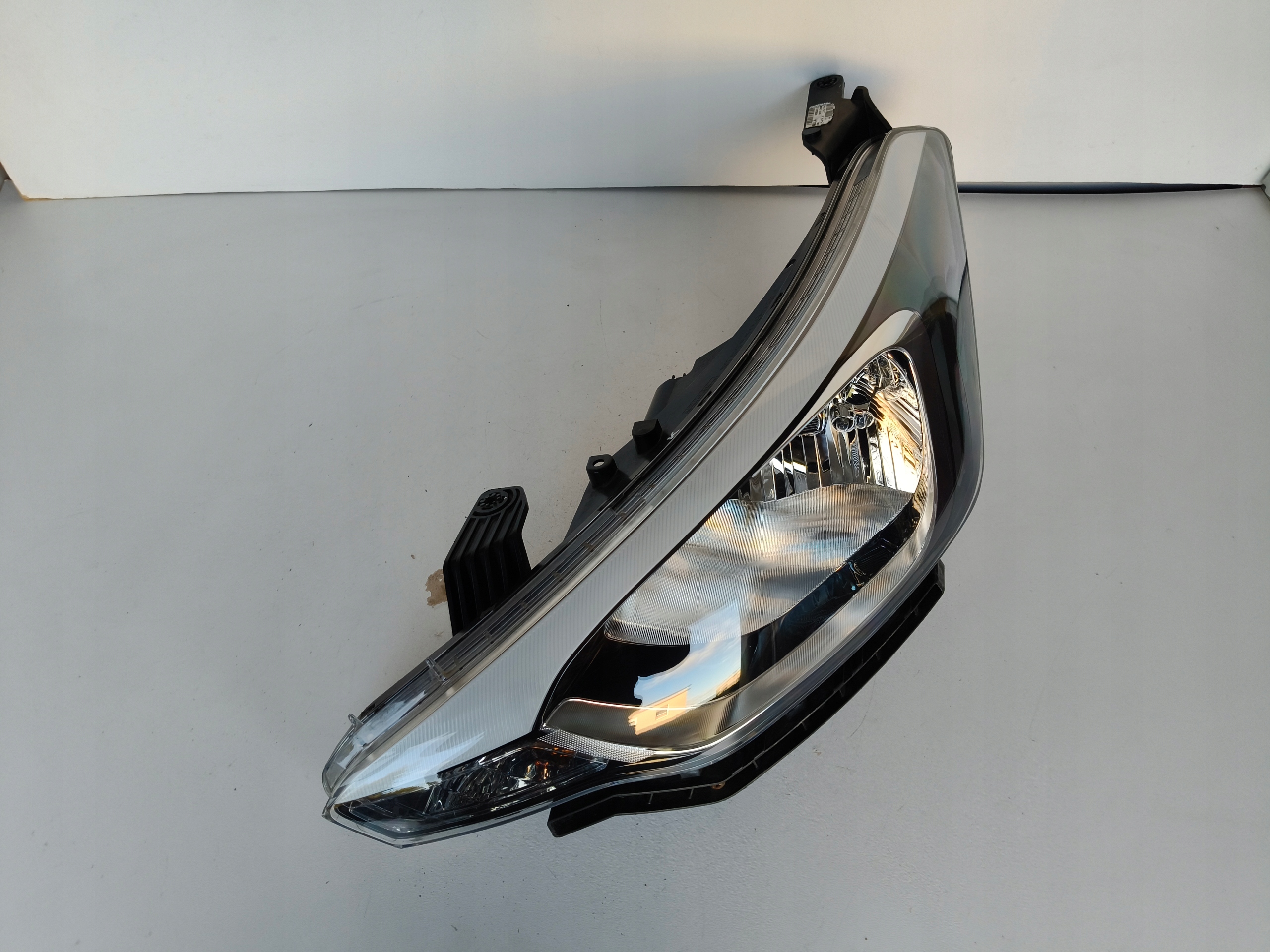 light left REFLEKTOR HYUNDAI I20 II 14