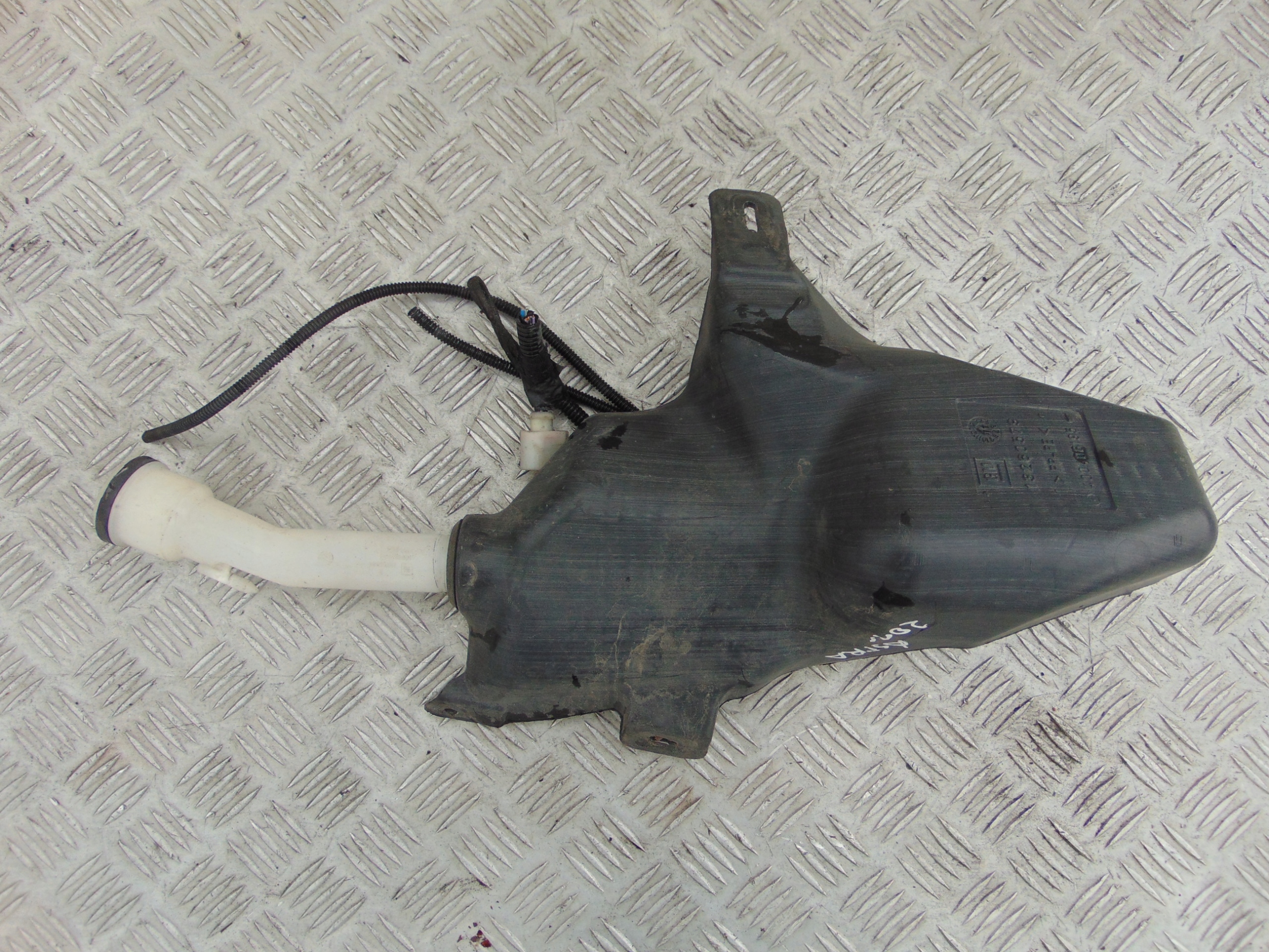 13260579 - OPEL ASTRA J БАЧОК ОМИВАЧА