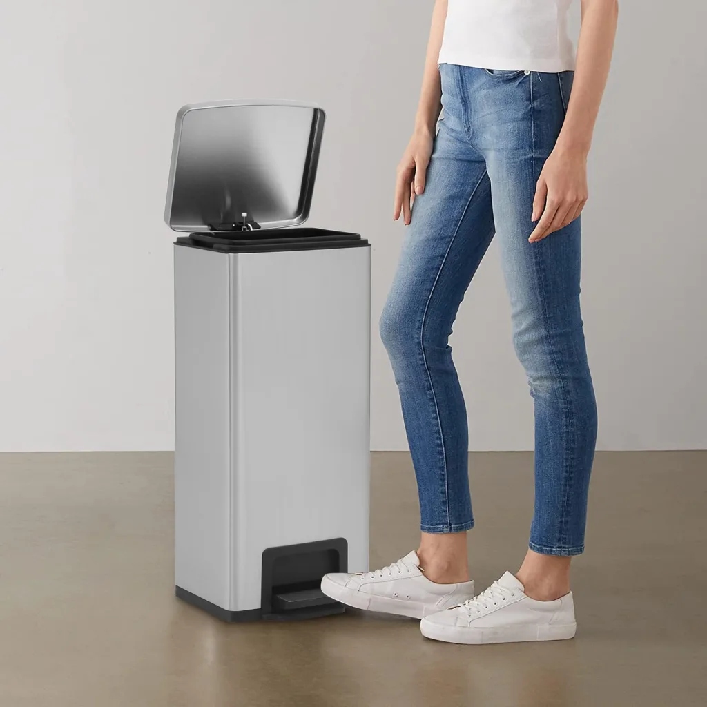 Levně Odpadkový koš s pedálem, bezdotykový, 30 l, stříbrný, ocel