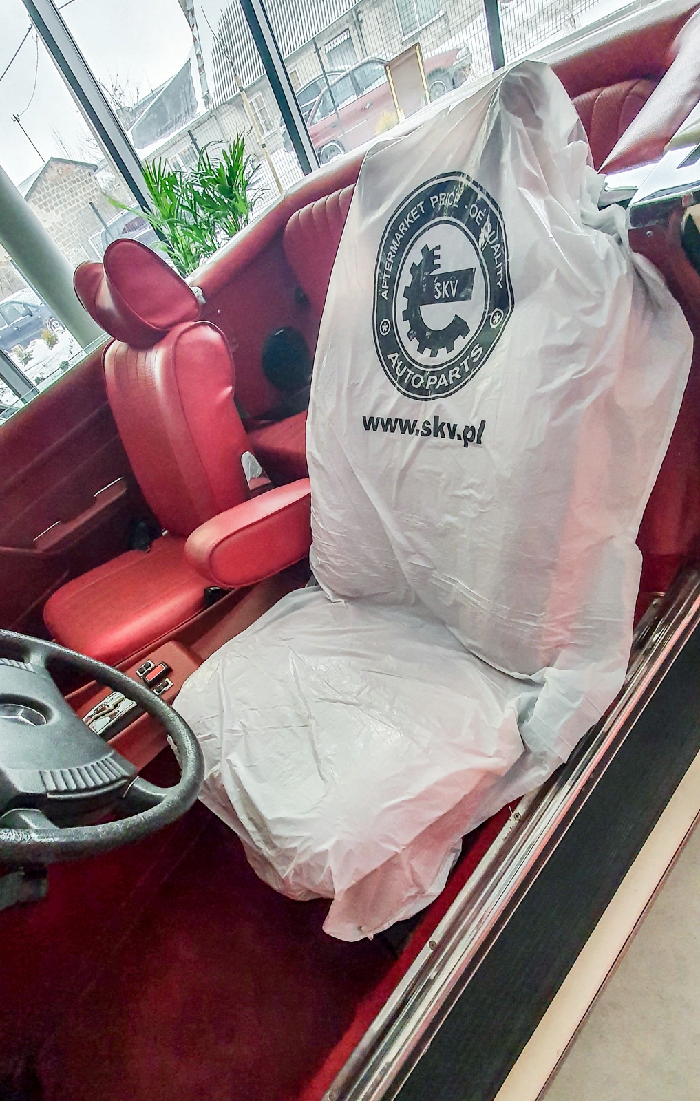 УНИВЕРСАЛЬНЫЕ ЧЕХЛЫ ДЛЯ СИДЕНИЙ 100ШТ