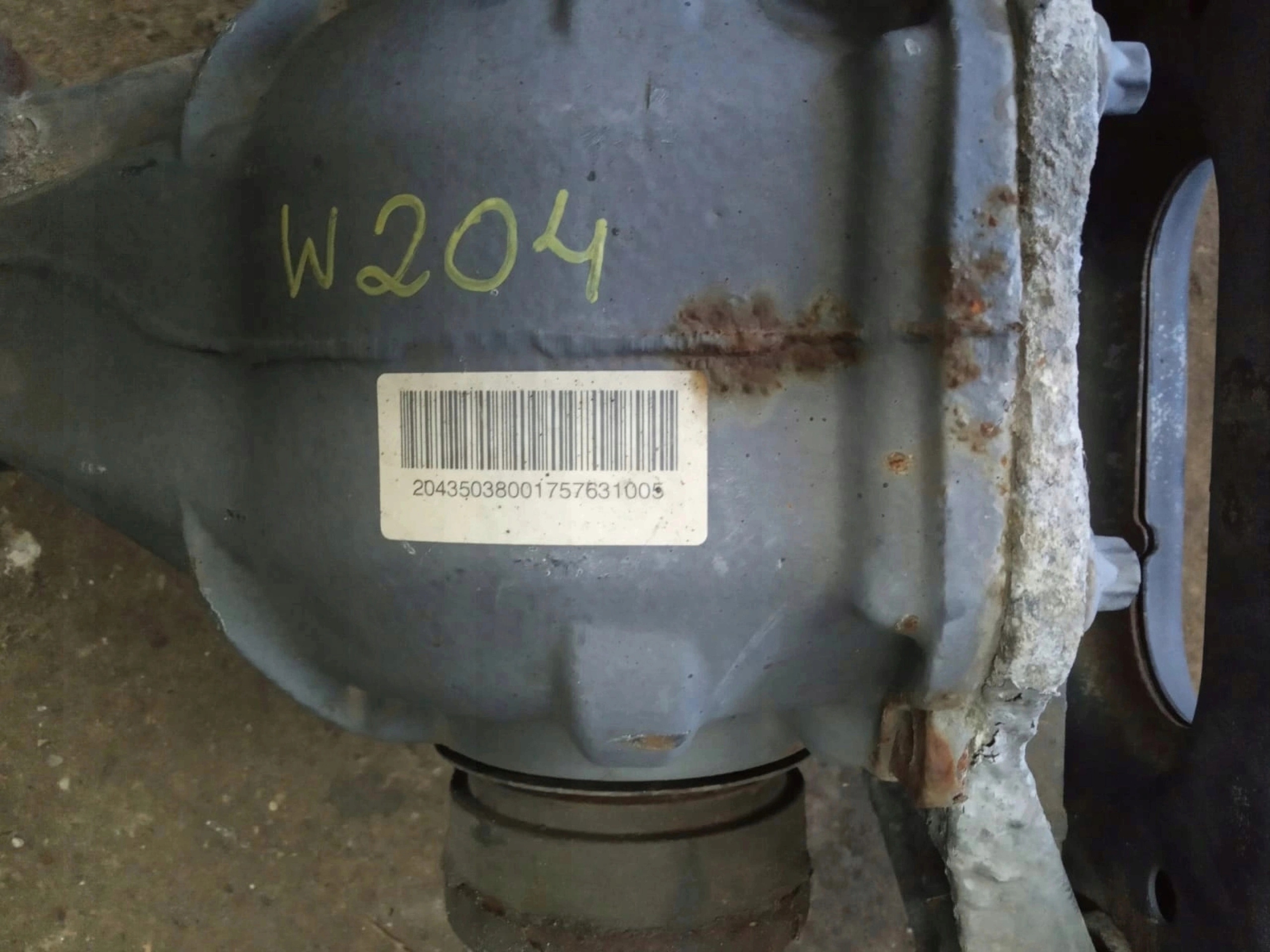 W204 C KLASA differential diff rear part 2.2 CDI 2043503800
