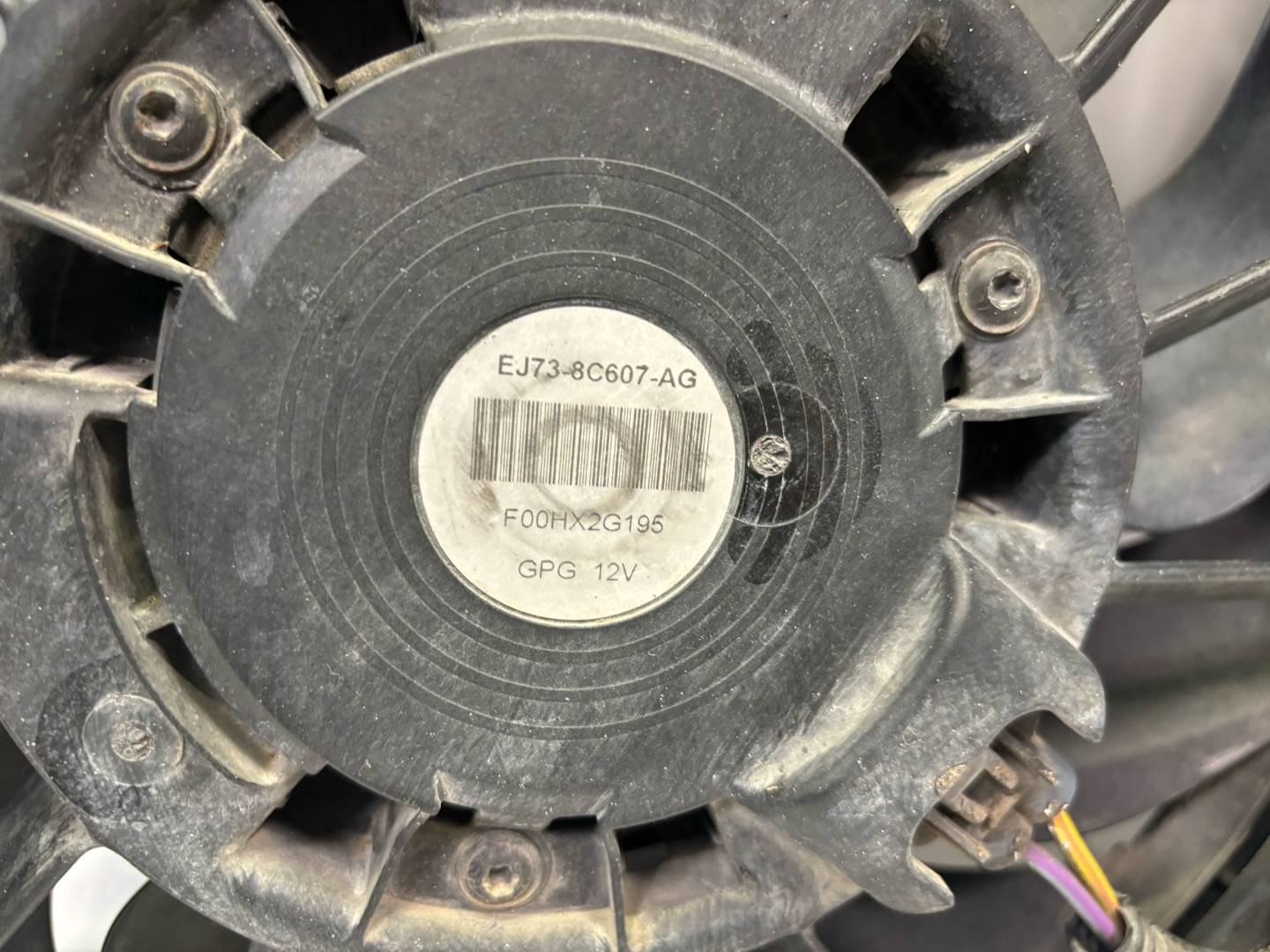 ventilátor chladiče Ford Kuga 2 2016 EJ73-8C607-AG