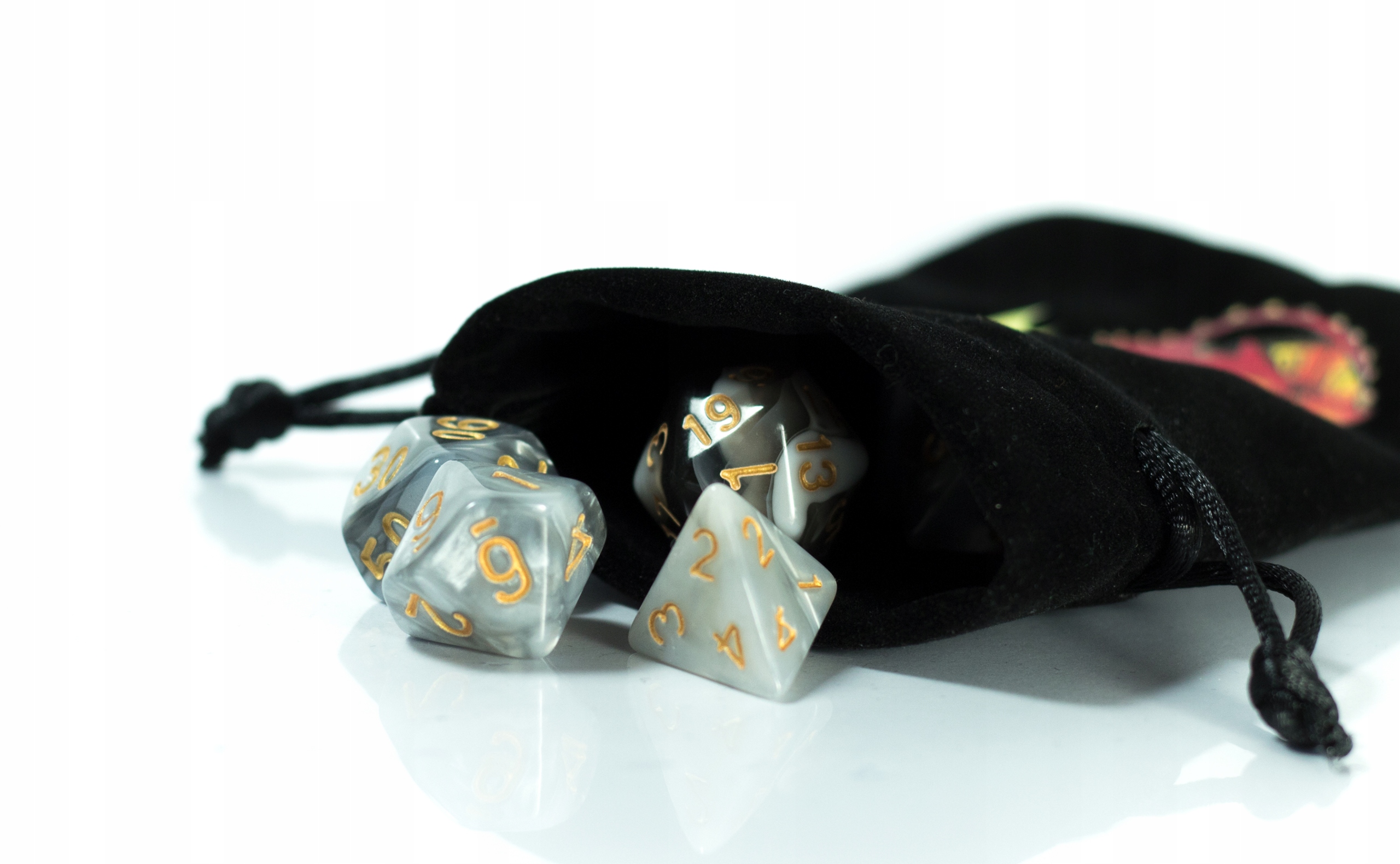 CZYŚCIEC ZESTAW 7 JADEITOWYCH KOŚCI KOSTEK RPG Liczba ścian 4 6 8 10 12 20