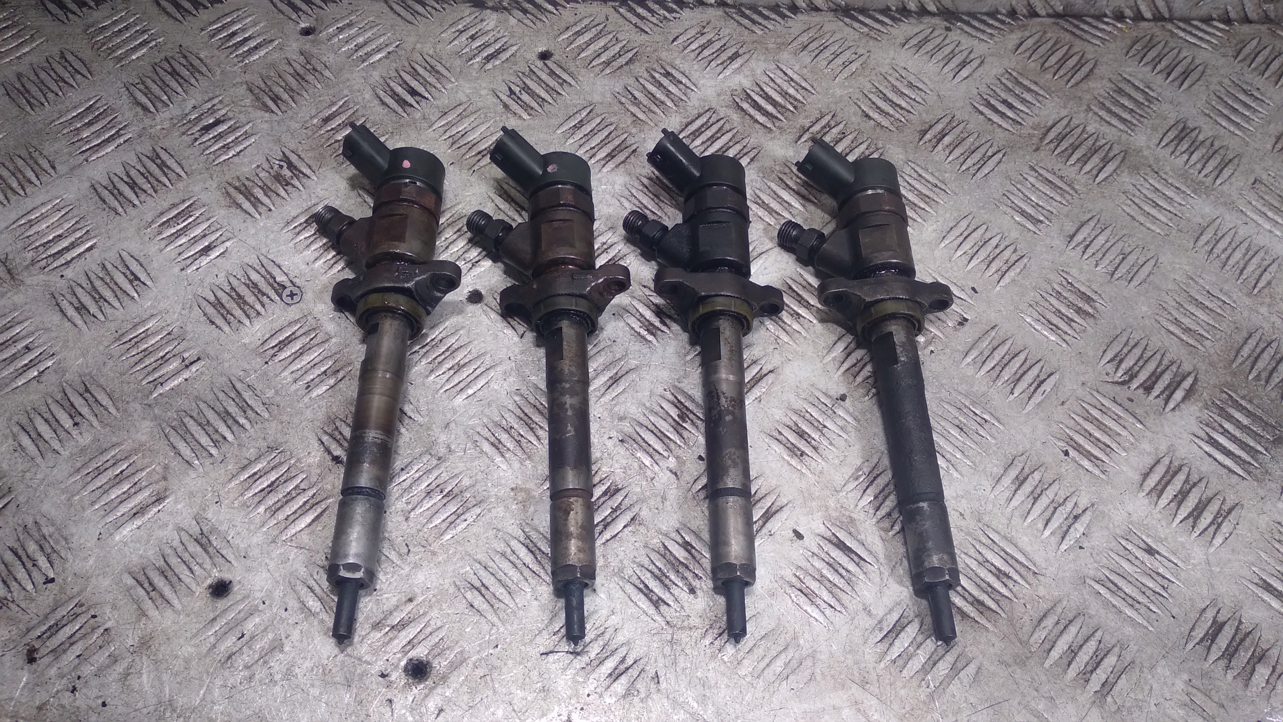 Einspritzdüse Einspritzdüse KOMPLET CITROEN C40445110239