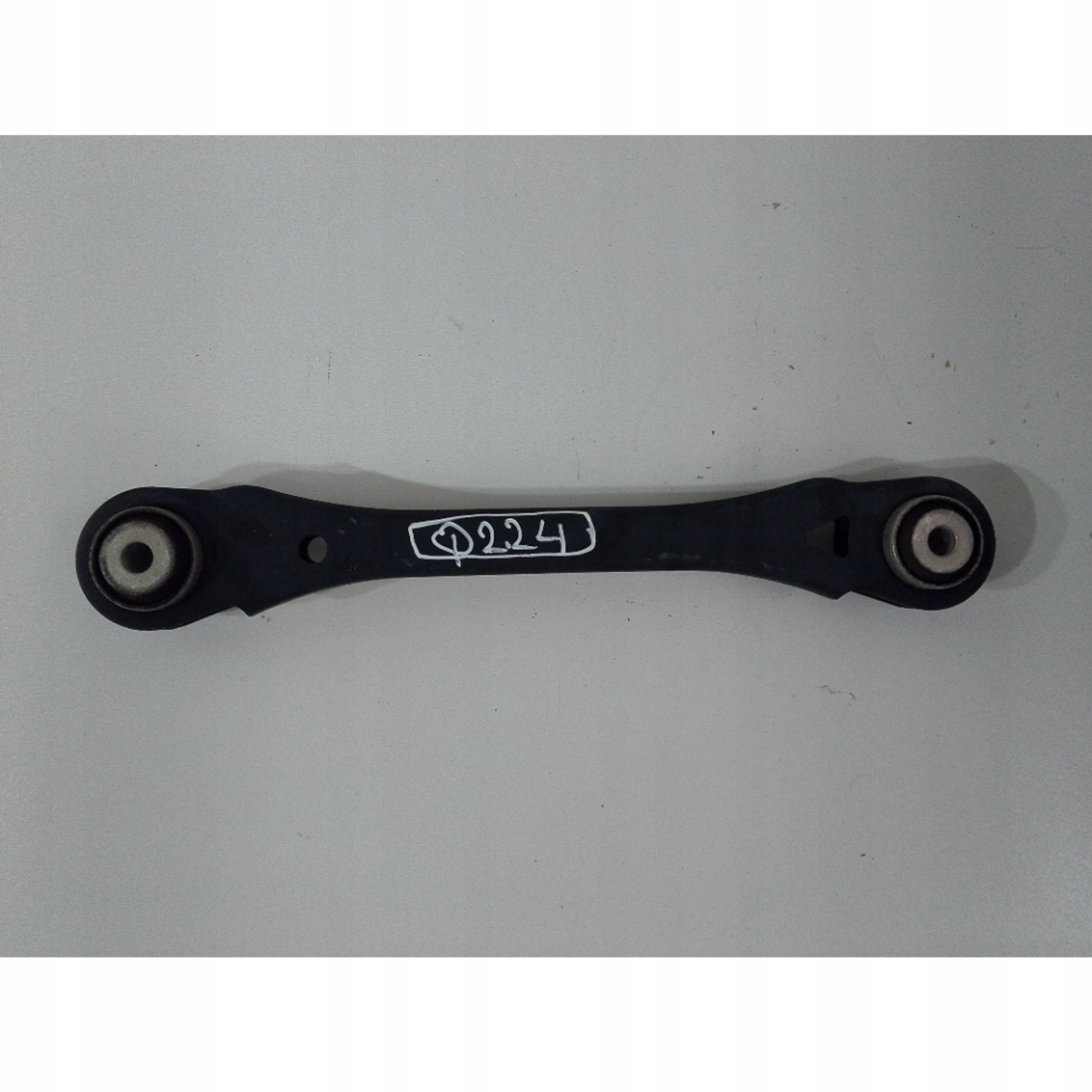 KIA Stinger 3,3 GT arm rear left (Q224)