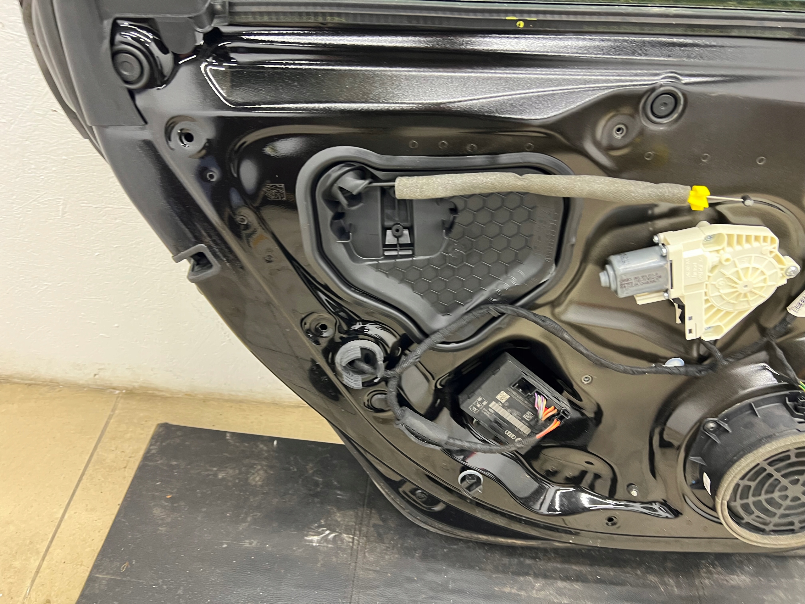 Tür links heck AUDI A6 C7 LY9B KOMBI 2011-2017 Original LAKIER KOMPLETE