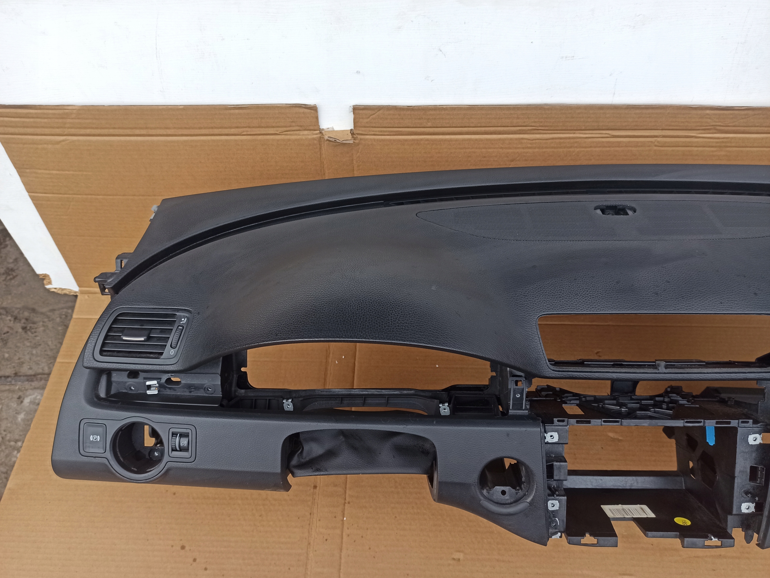 торпеда консоль vw PASSAT B6 B7 CC европа