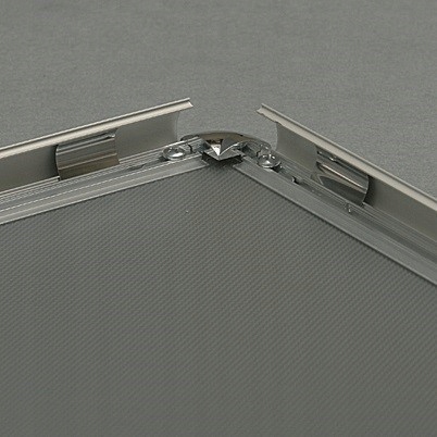 Ramka zatrzaskowa aluminiowa OWZ A4 25mm Folia UV Stan opakowania oryginalne