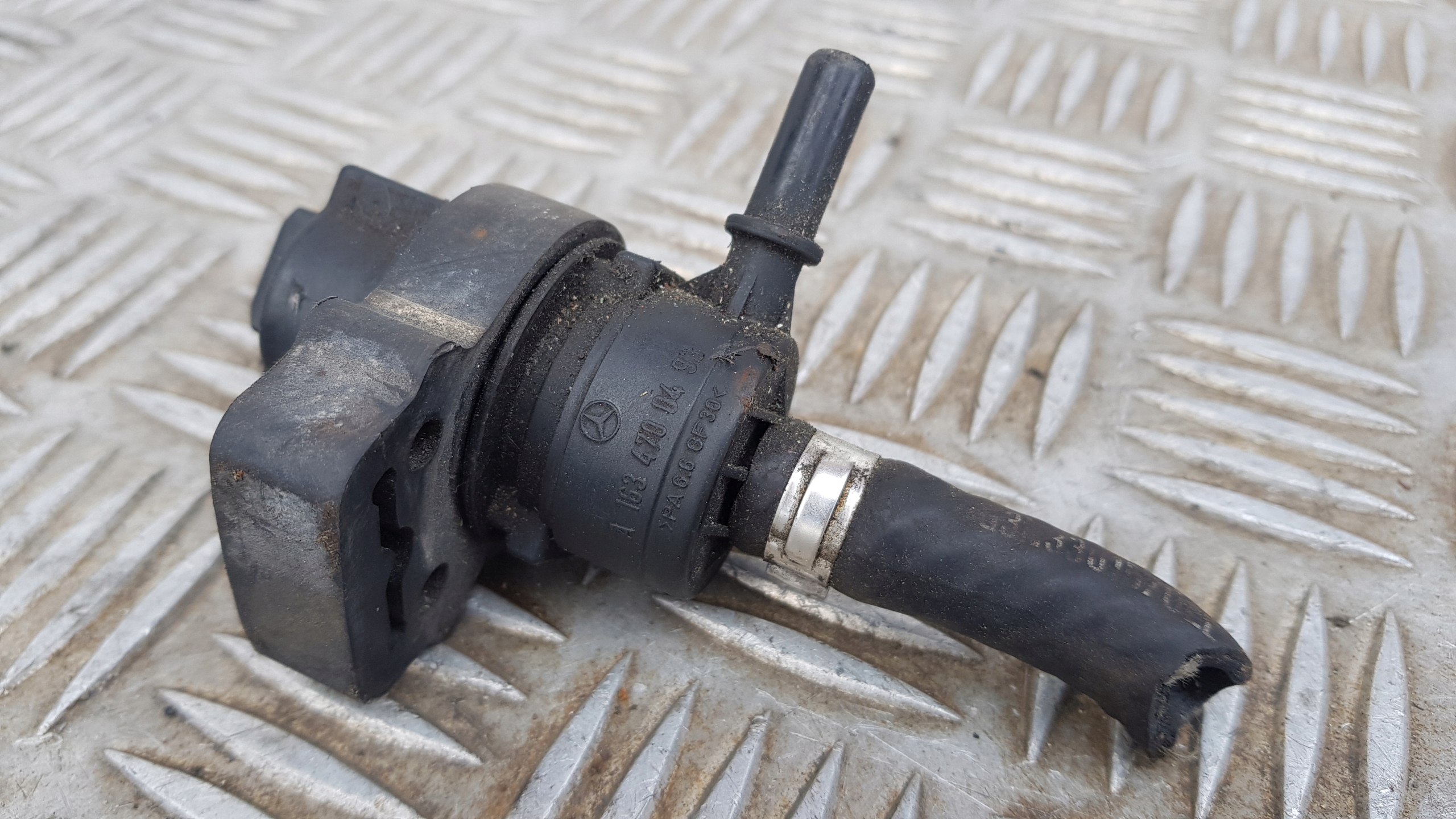 MERCEDES W163 Électrovanne à vide 1634700493