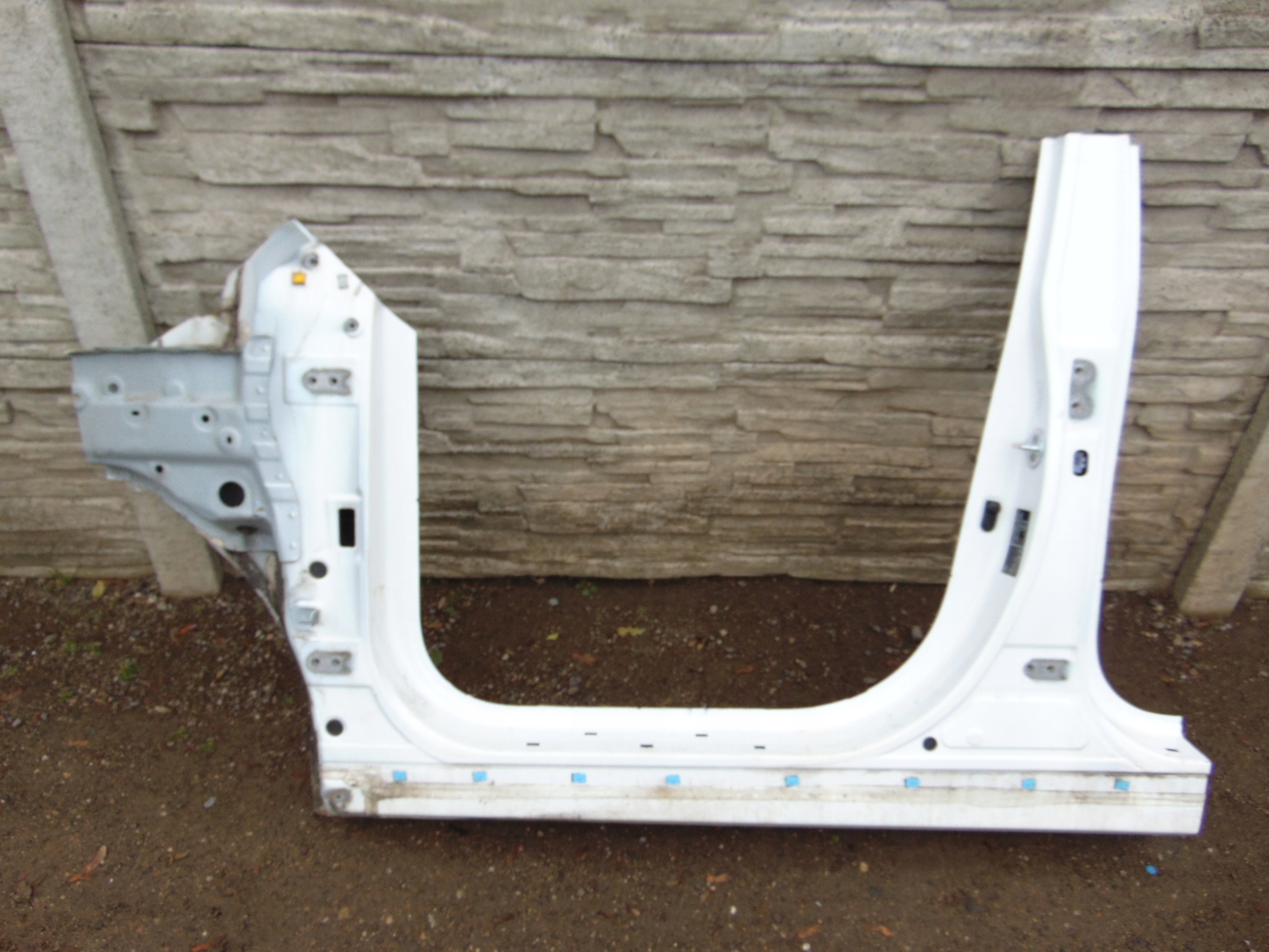 СТІЙКА ПЕРЕДНІЙ ПОРІГ ЛІВИЙ HYUNDAI Ix35 PYW