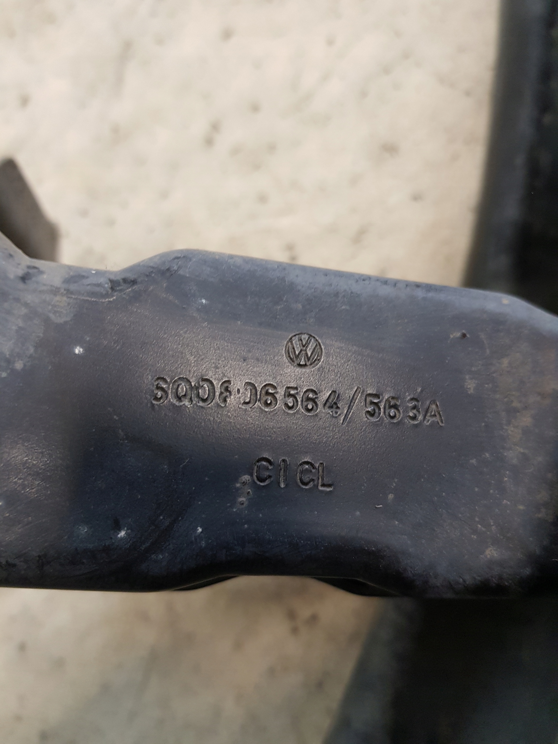 VW POLO 9N IV 1.2B 2003r. bumper support front 6Q0806564