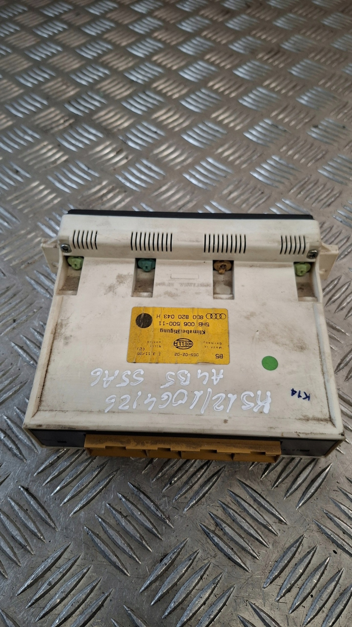 PANEL Bouches buses AUDI A4 B5