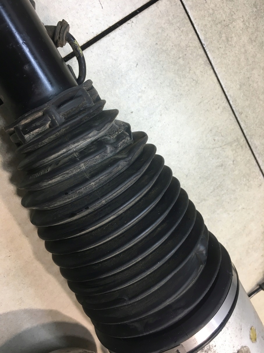 shock absorber left rear part VW PHAETON 3.2 V6 3D0616001F