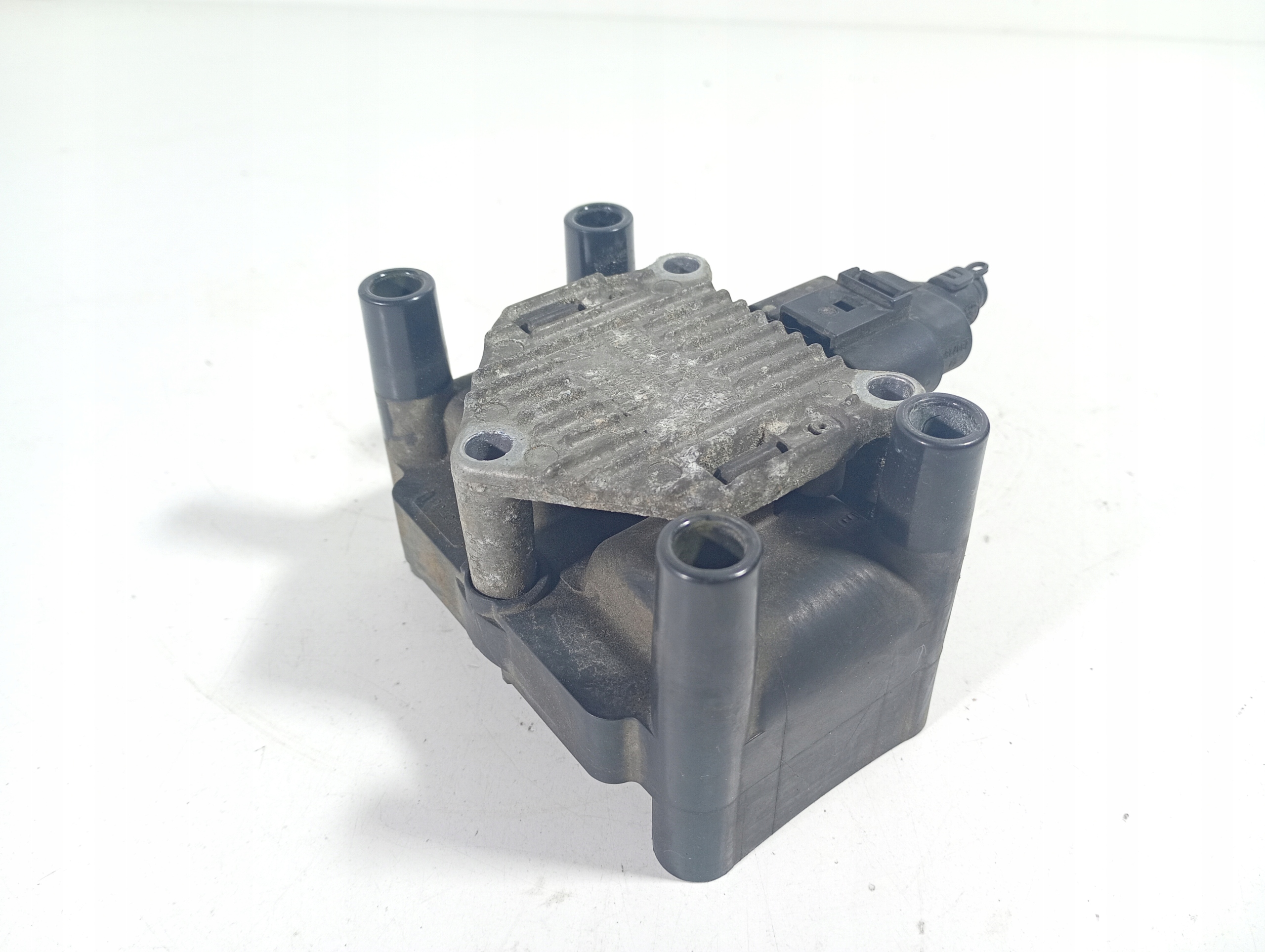 VW POLO N6 6N 94-99 coil ignition OE 032905106B