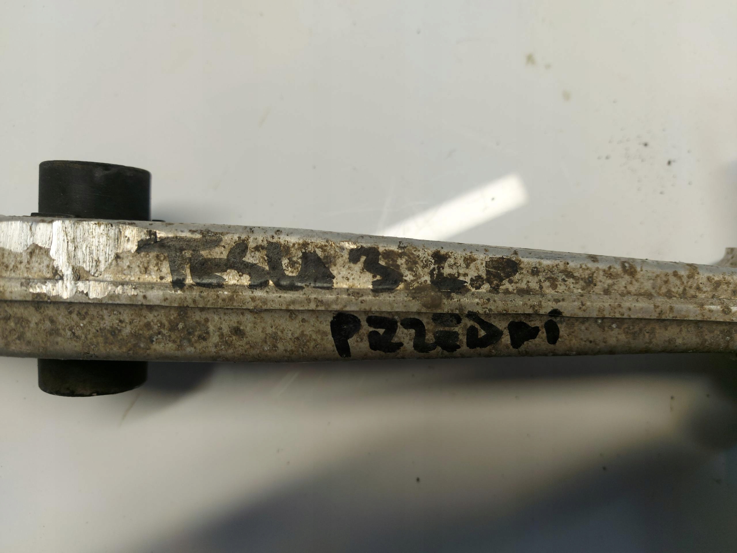 TESLA MODEL 3 arm left front front lower 1044341-00-d