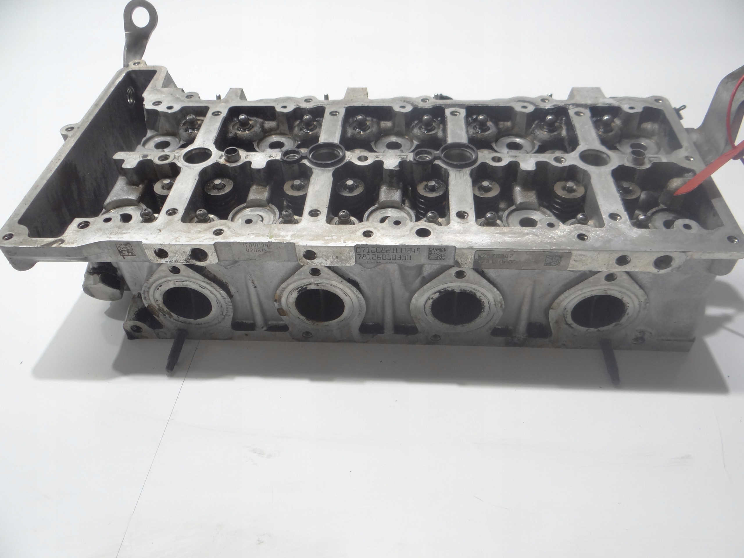 head. BMW E90 N47D20C 7812603
