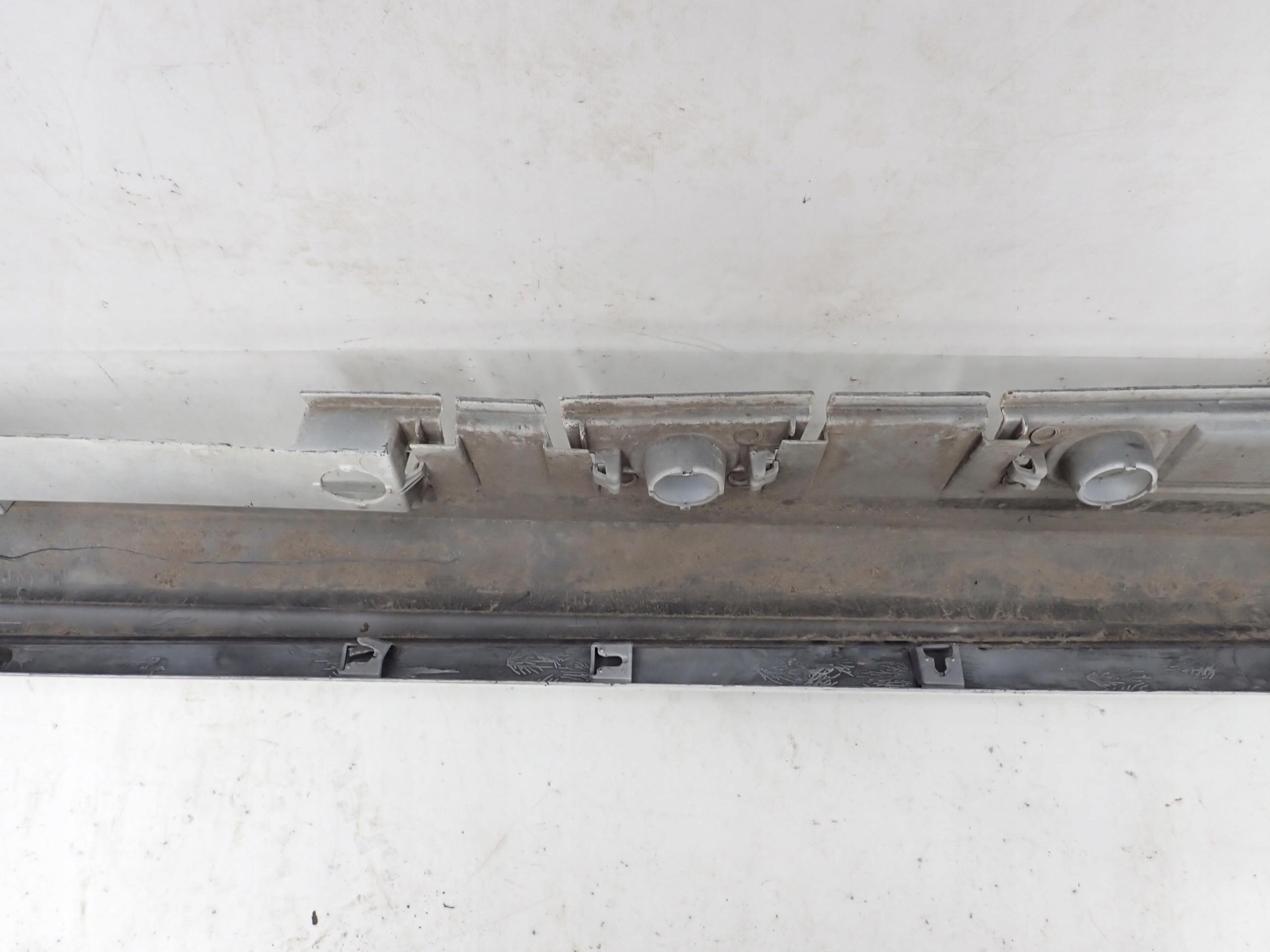TOYOTA COROLLA E21 19- threshold right moulding threshold
