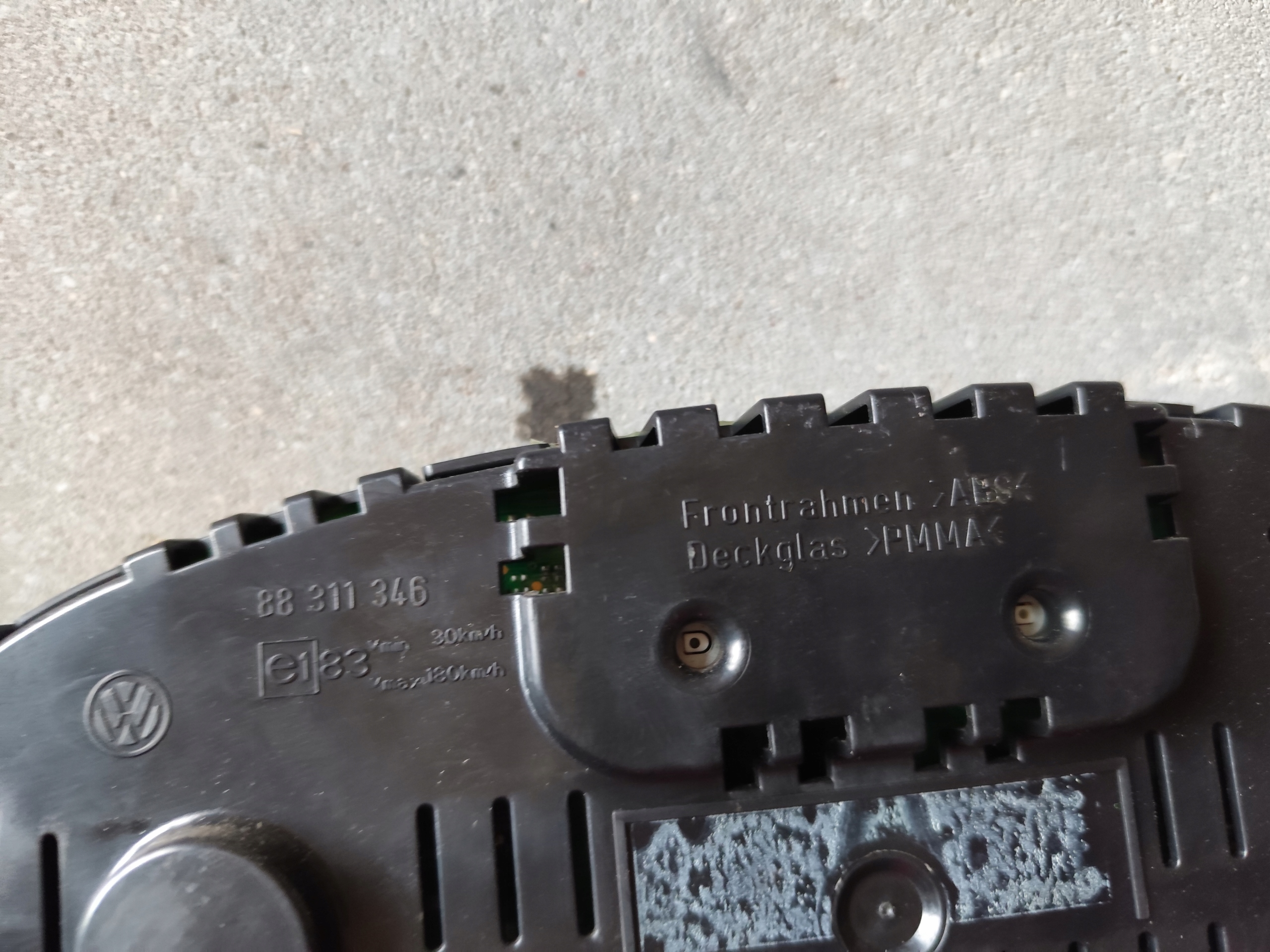 dials clock dials VW T5 MULTIVAN 7H5920860E POLFIS damaged window