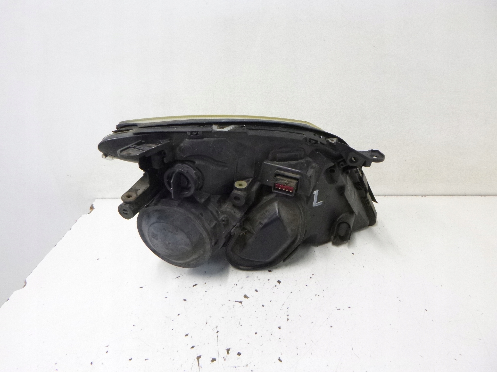 light front Opel Signum / Vectra C 04r. 15588700