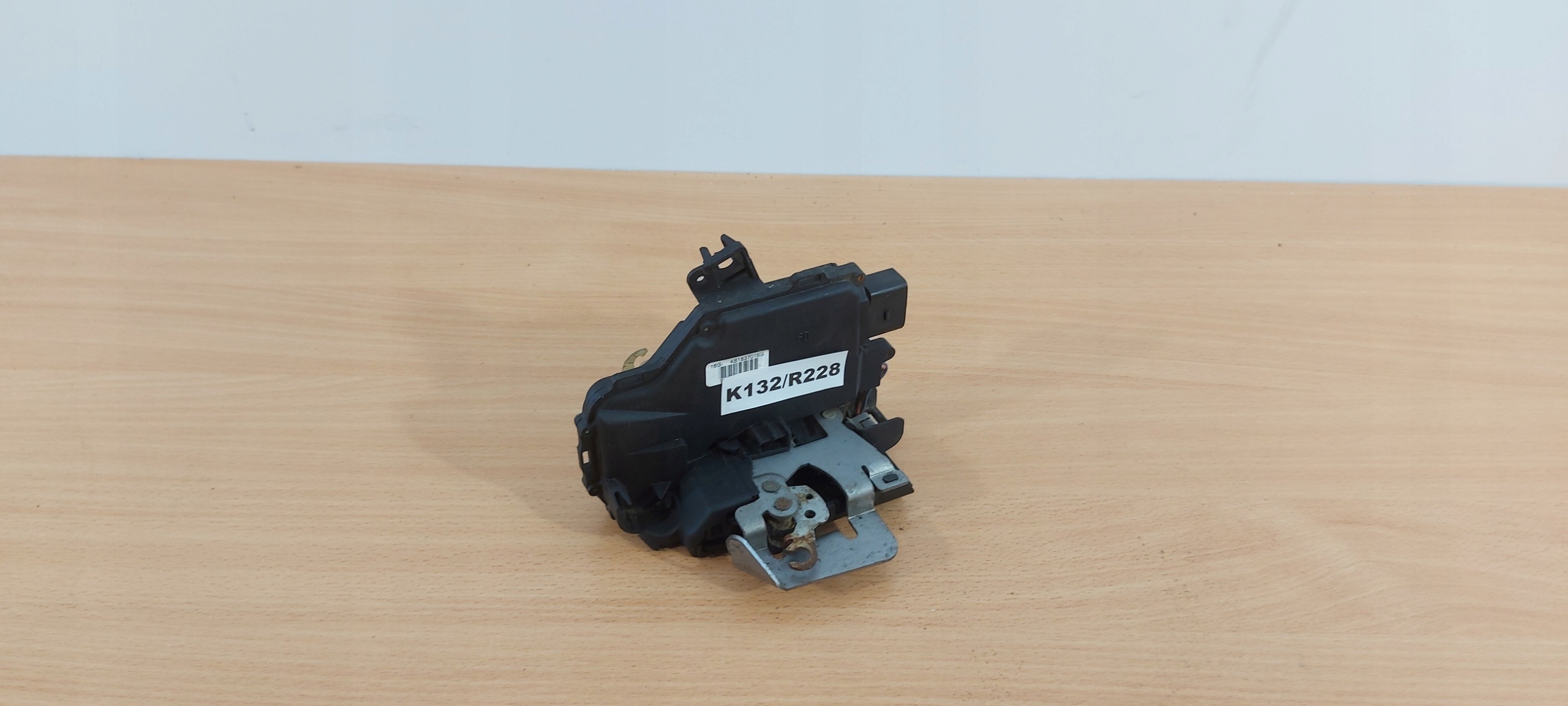 lock door right front AUDI A6 C5 4B0 4B1837016