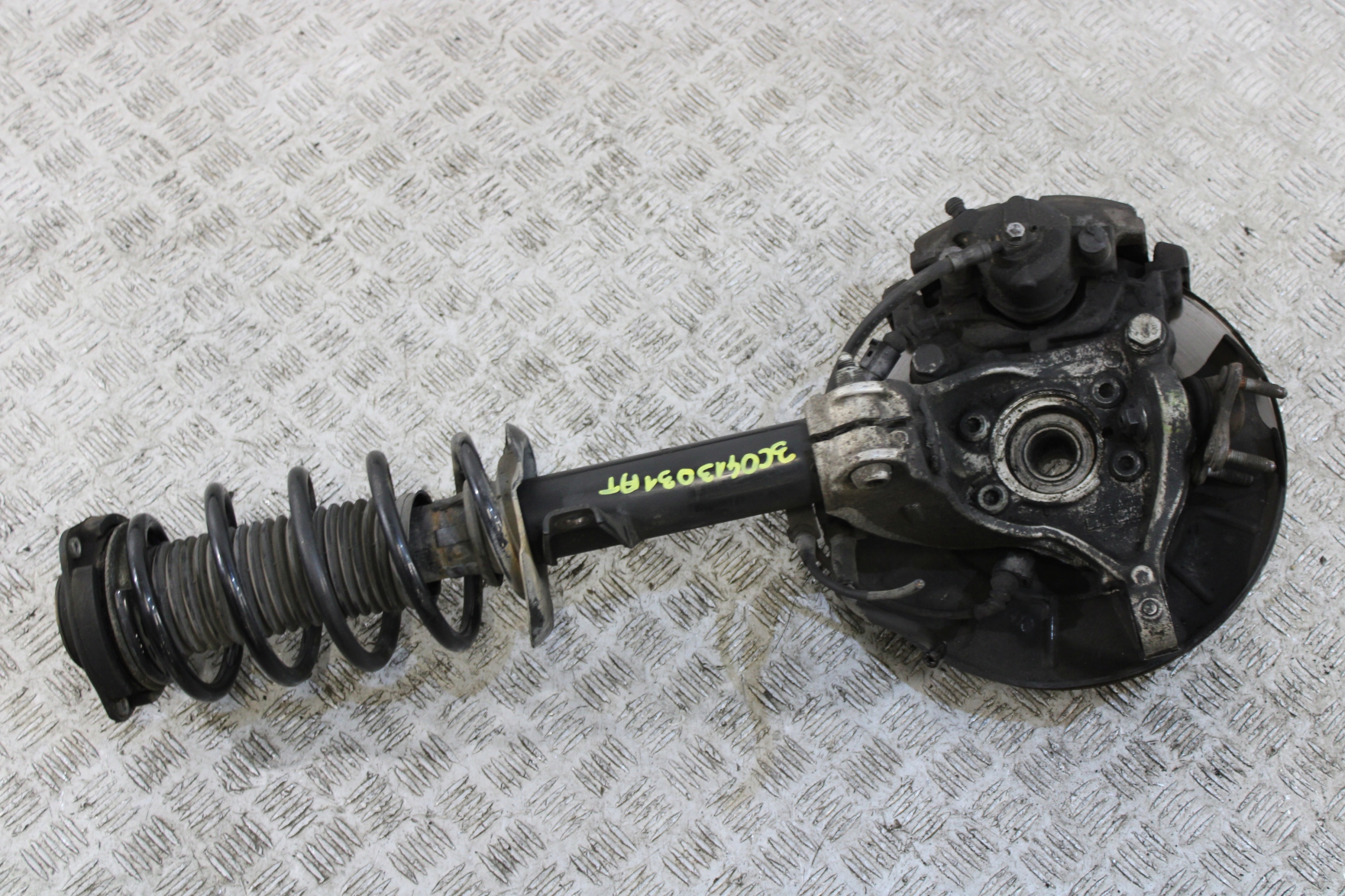 swing mcpherson shock absorber left front VW PASSAT B7 3AA