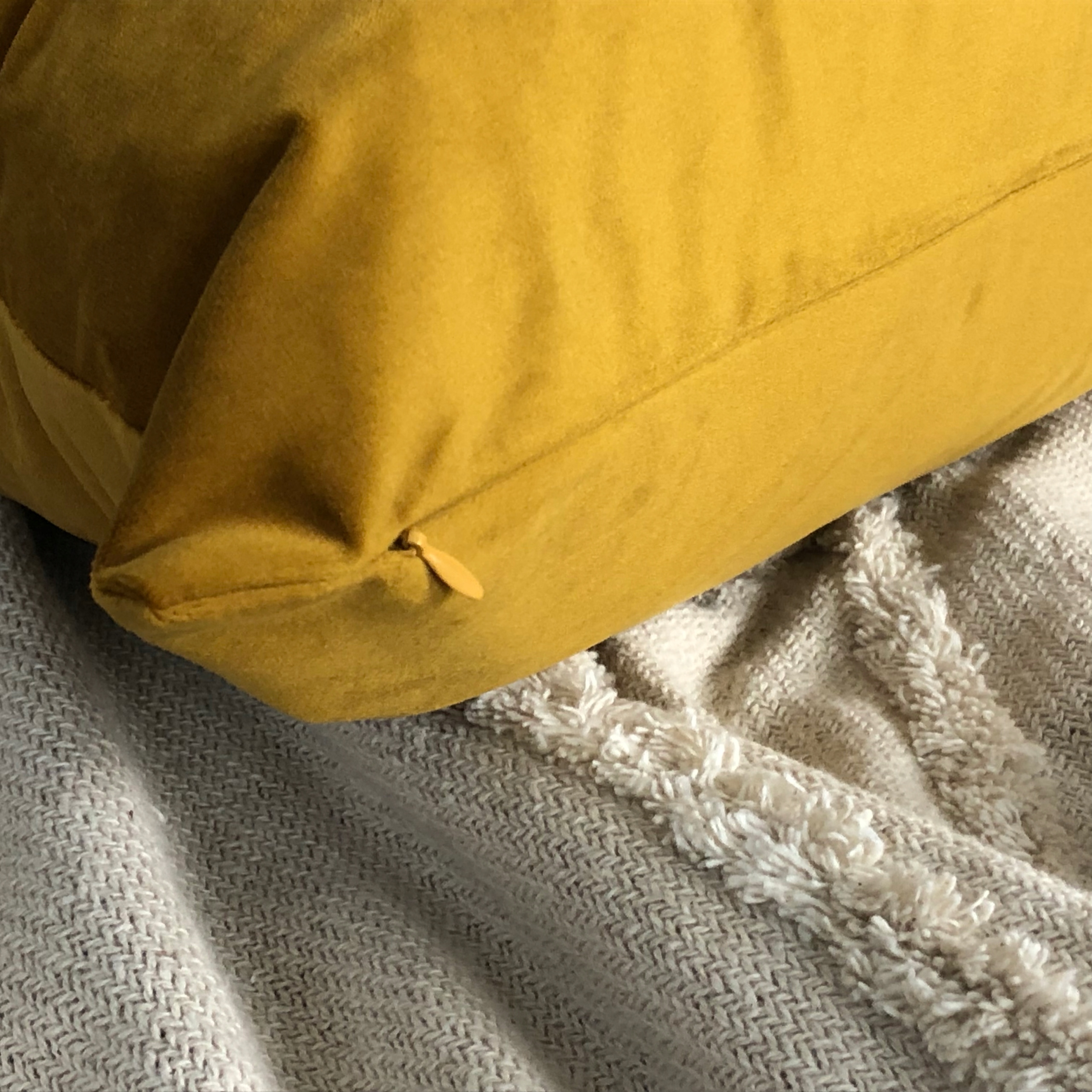 POSZEWKA WELUR VELVET MUSZTARDOWA 60x40 Kod producenta POSZEWKA WELUROWA