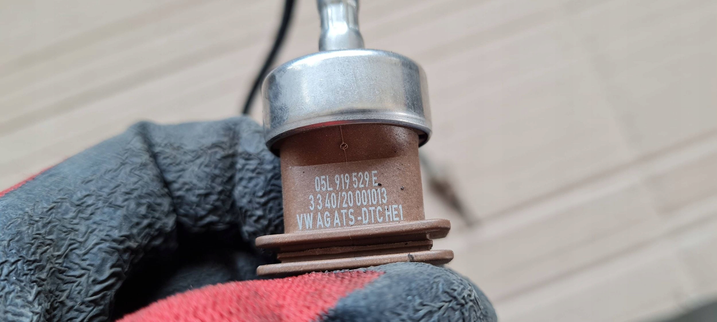 A6 C8 4K Sensor TEMPERATURY Gase 2.0 TDI 05L919529E A7 4K