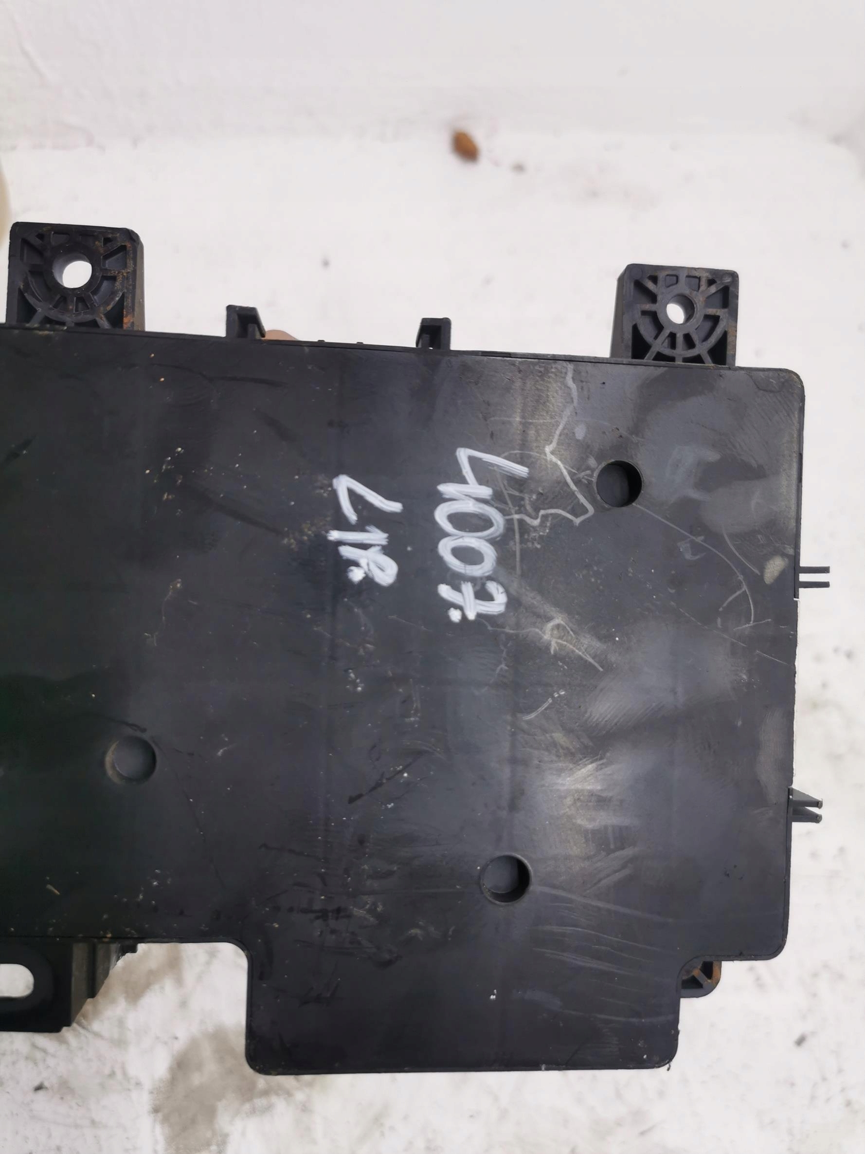Module fusibles PEUGEOT 4007 2.2 8637A319