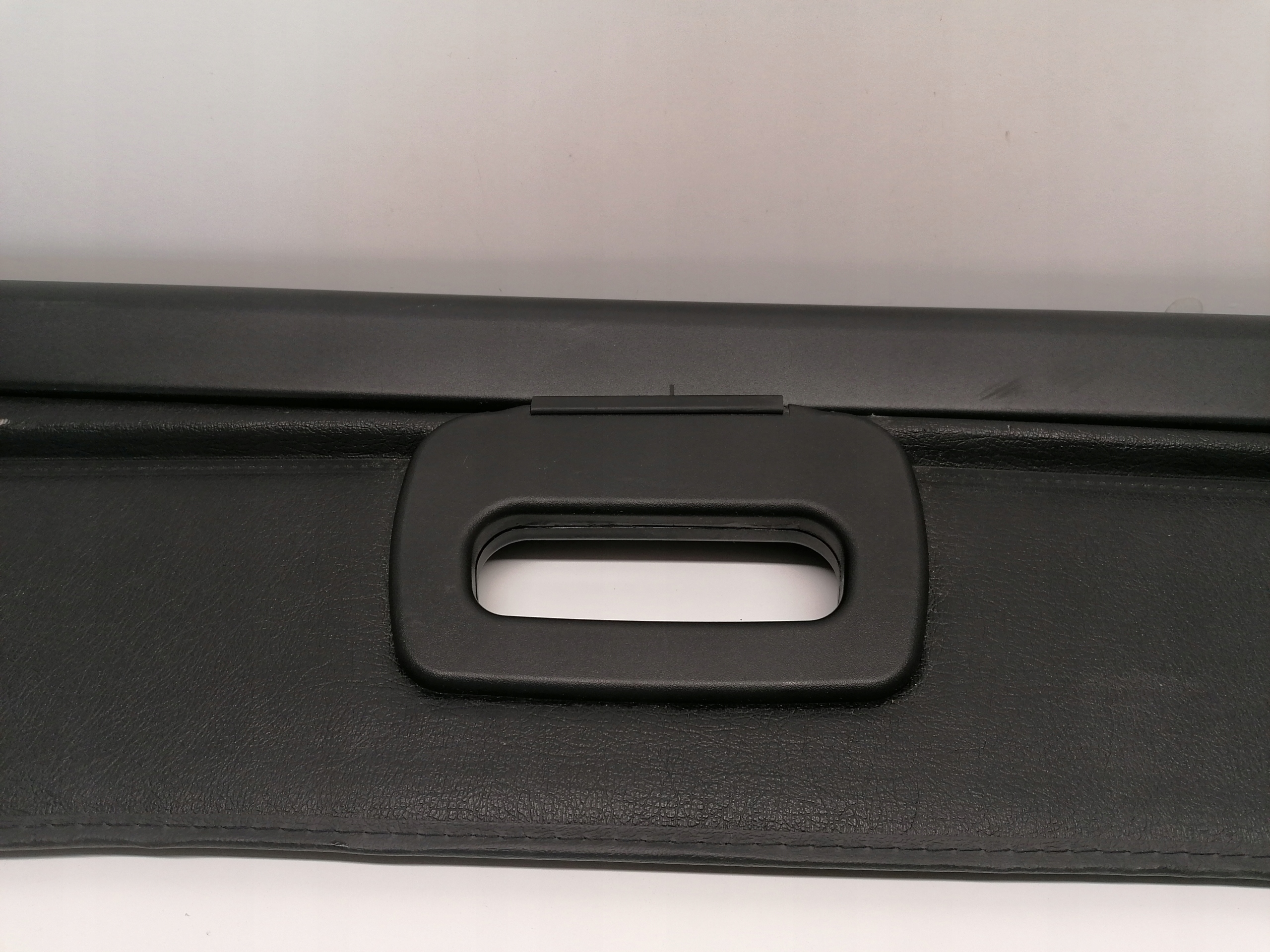 JEEP GRAND CHEROKEE WK2 ROLETA BAGAŻNIKA ORYGINAŁ Typ samochodu Samochody osobowe