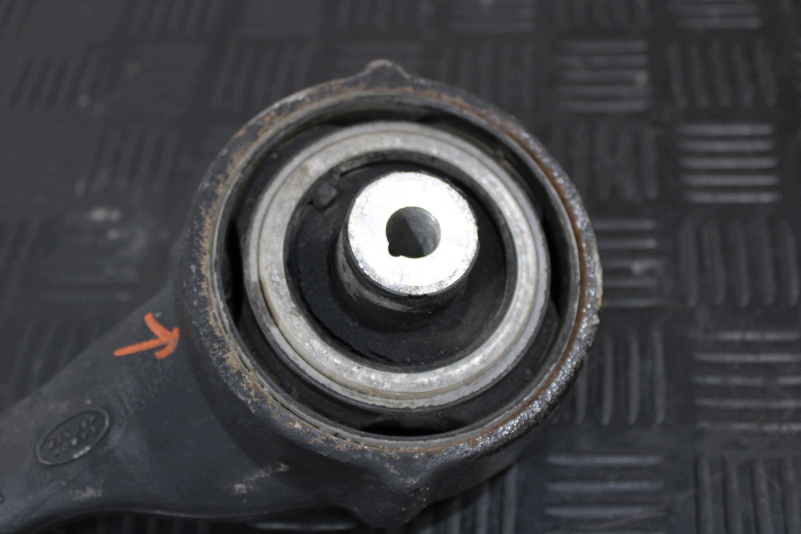 arm left front lower LAND RANGE ROVER SPORT II 2 L494