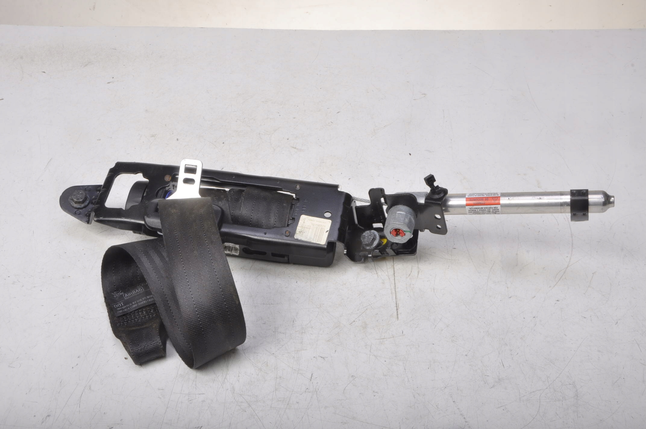 VOLVO C30 передній лівий передній ремінь 30642222