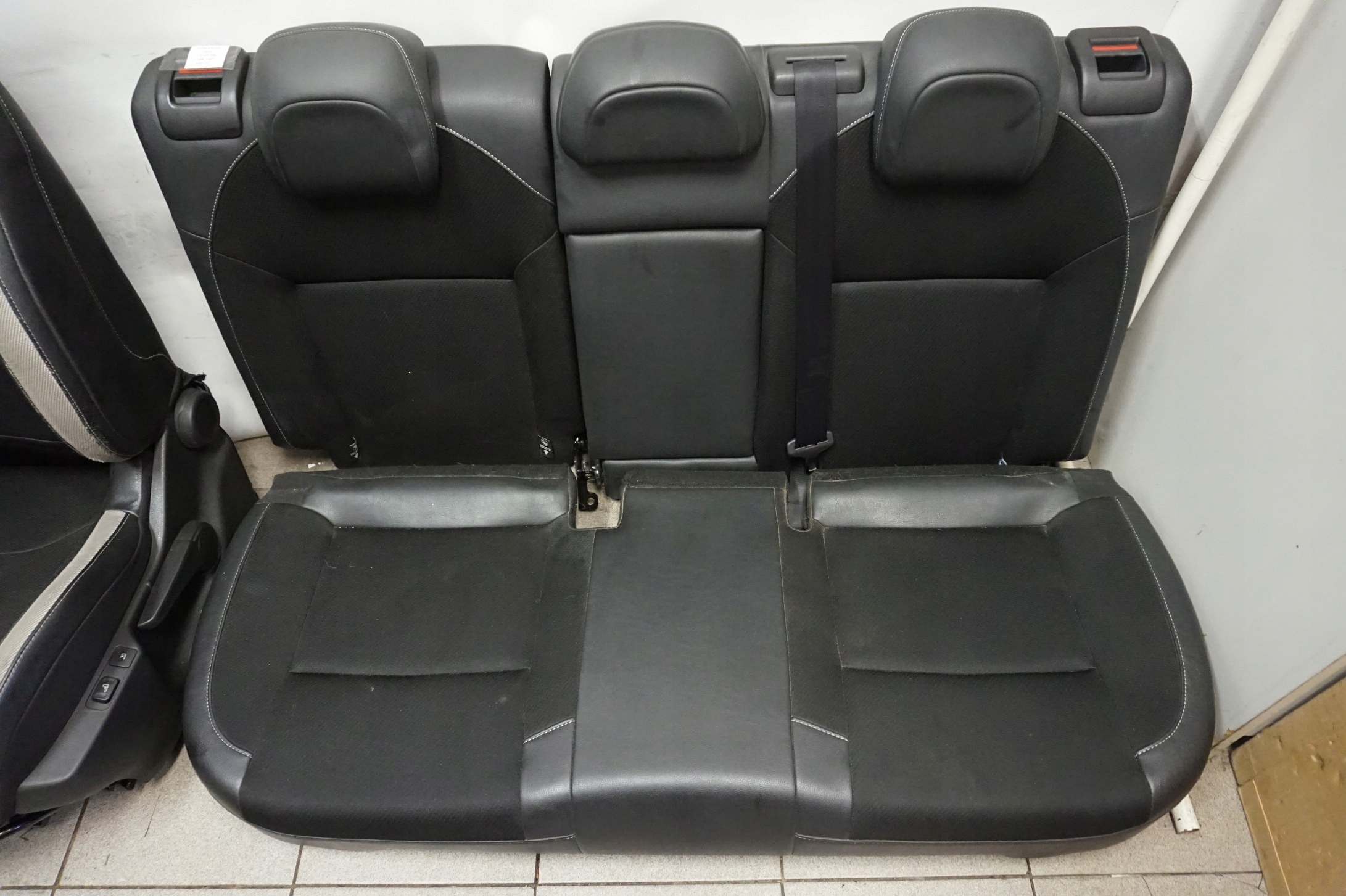 KOMPLET FOTELI KANAPA CITROEN DS4 EUROPA Typ samochodu Samochody osobowe