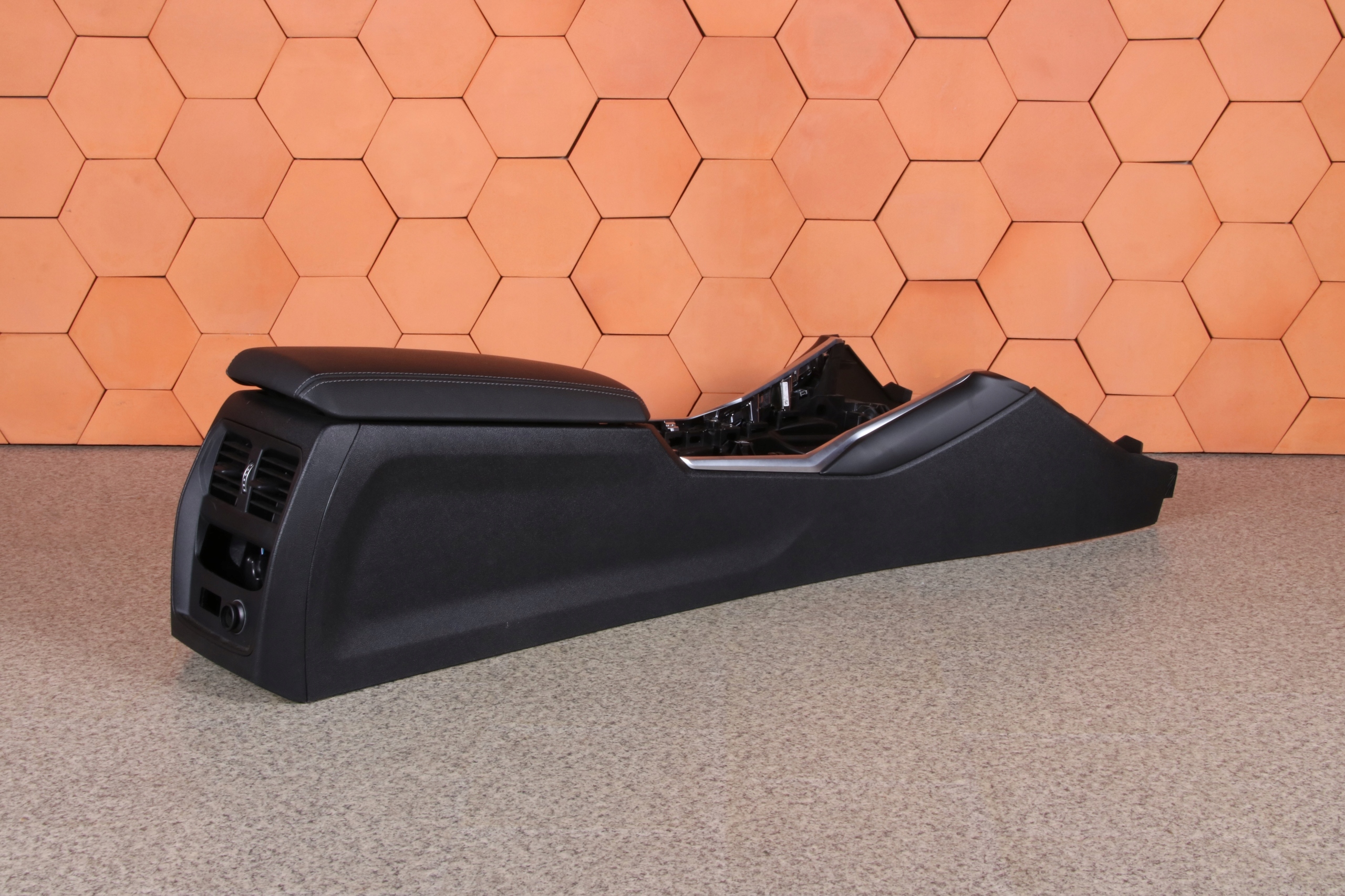 BMW G20 G21 TUNEL central armrest black