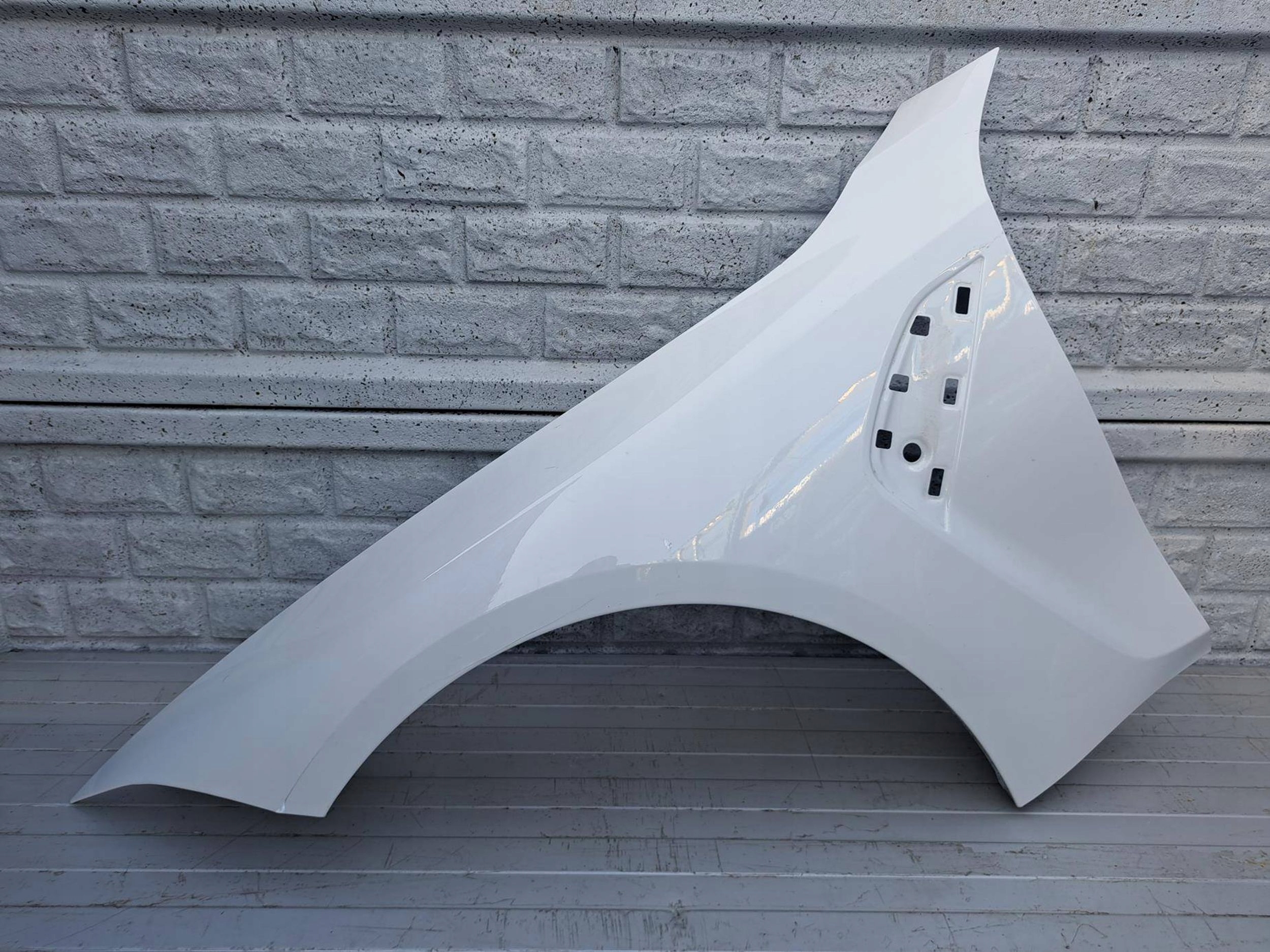 BMW M3 G80 BŁOTNIK LEWY PRZEDNI