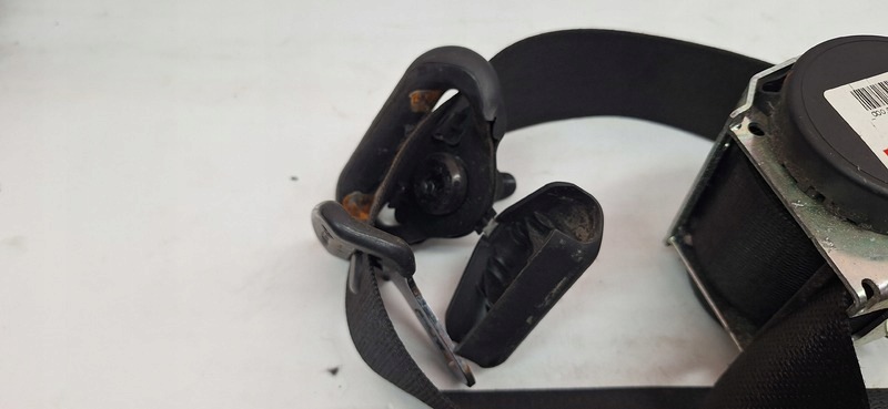 seat belt OPEL ASTRA H left front 602143000