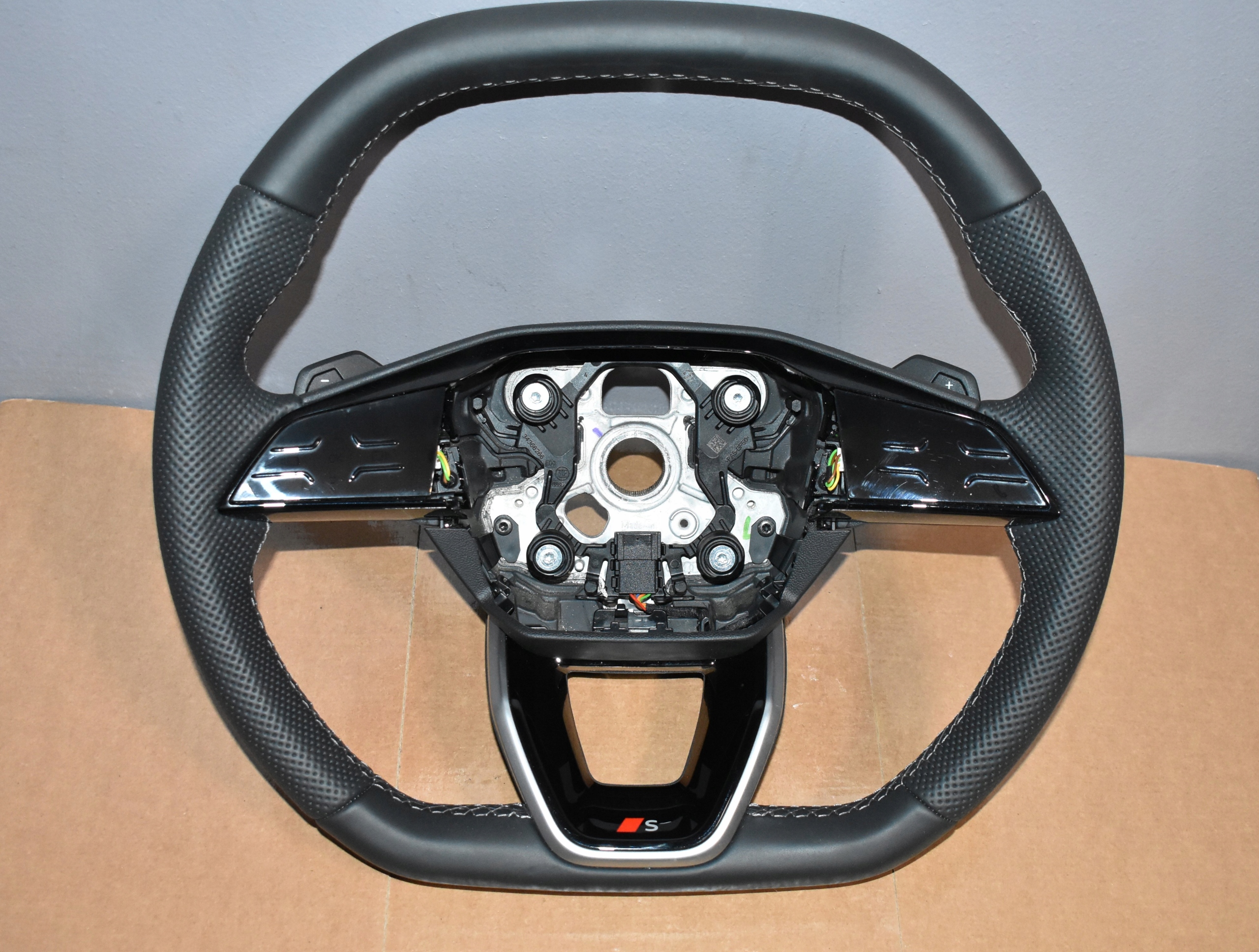 IDEALNA volan DIGITAL S-LINE nova AUDI A5 B10 1