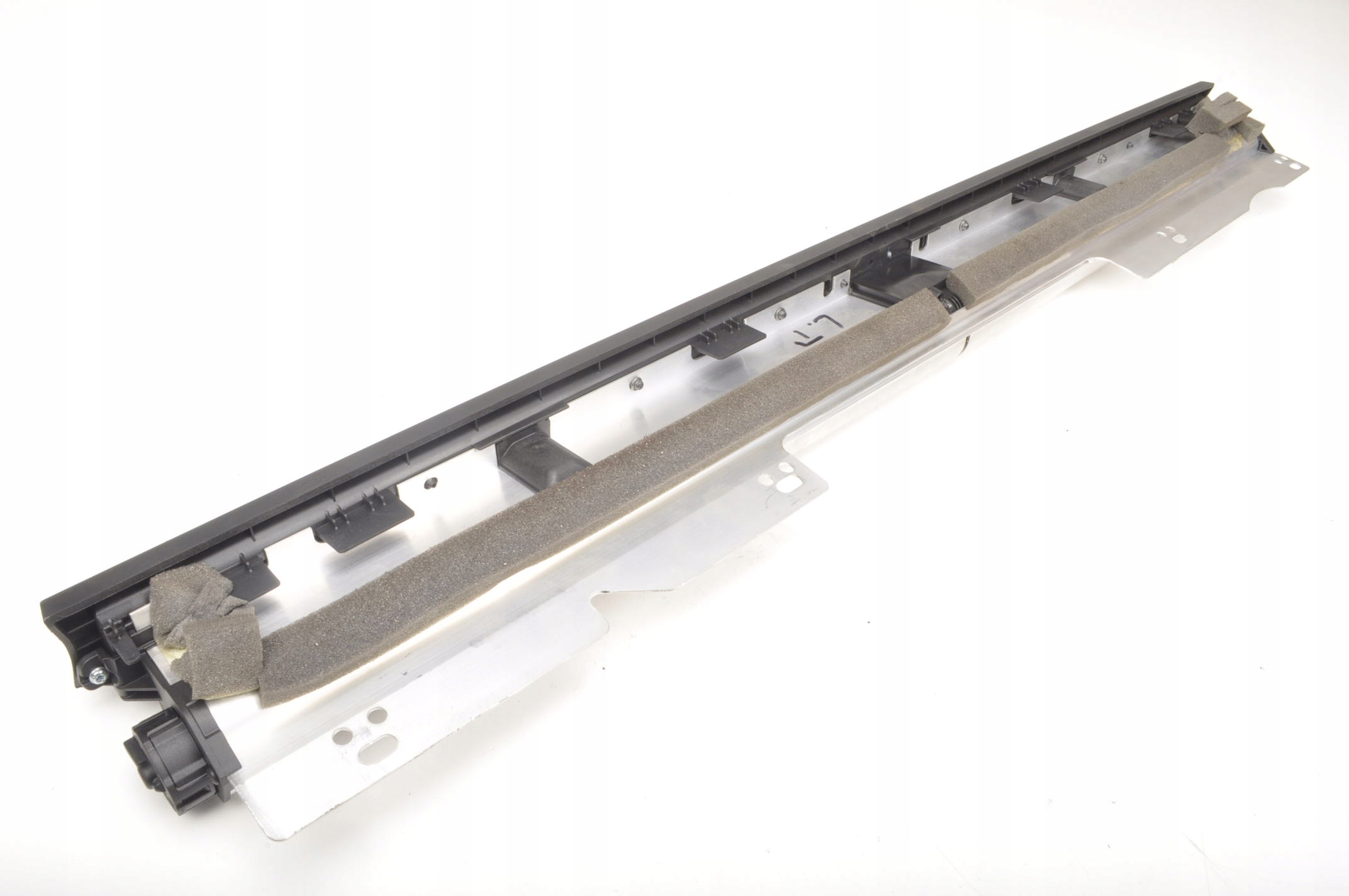 AUDI A8 D4 шторка стекла левая задняя 4H4861333Q