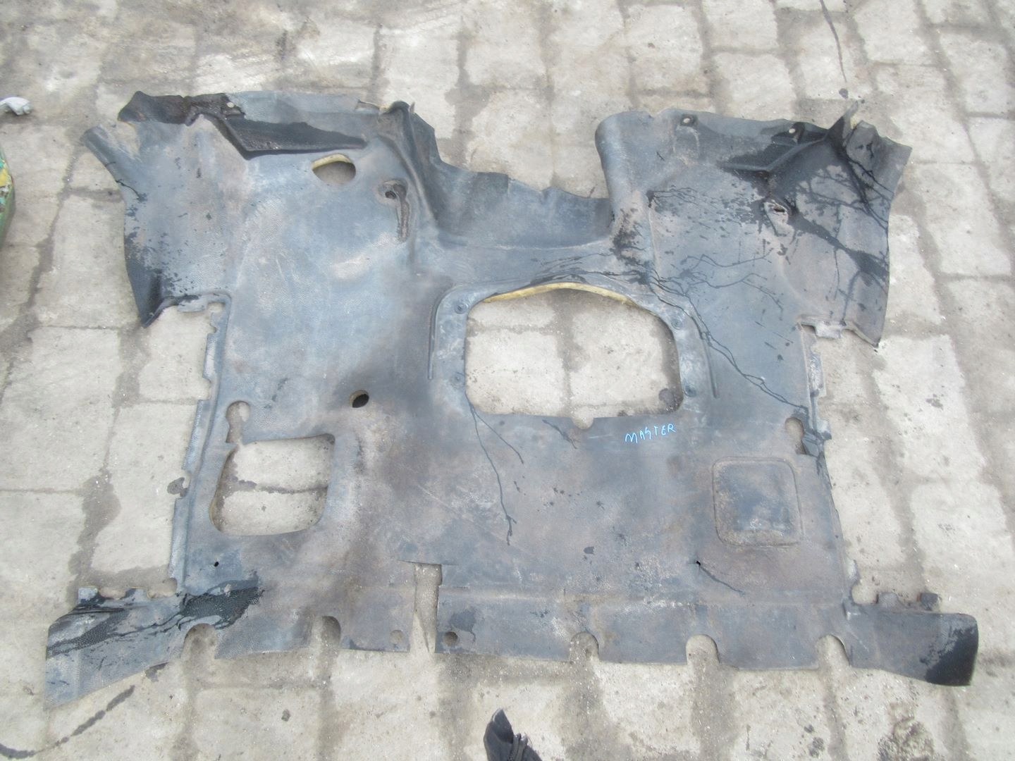 MASTER MOVANO II ПІДЛОГОВЕ ПОКРИТТЯ 03-10