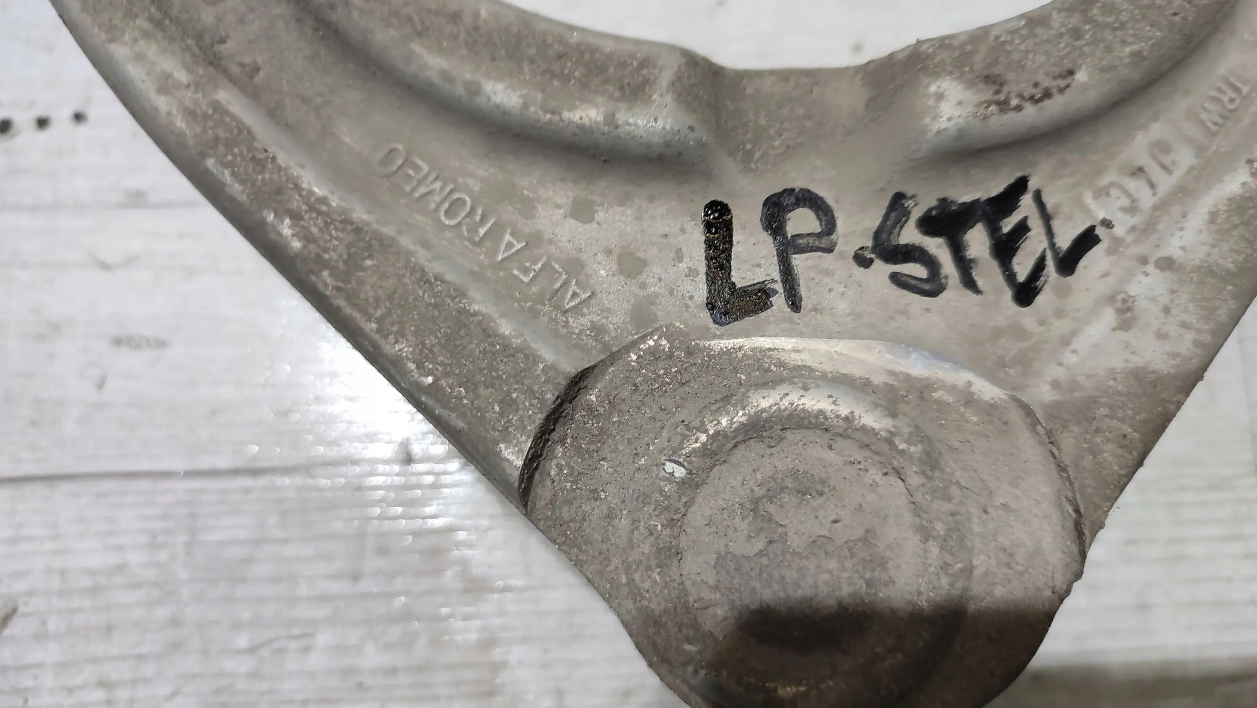 Alfa Romeo Stelvio 2021 front side left arm front