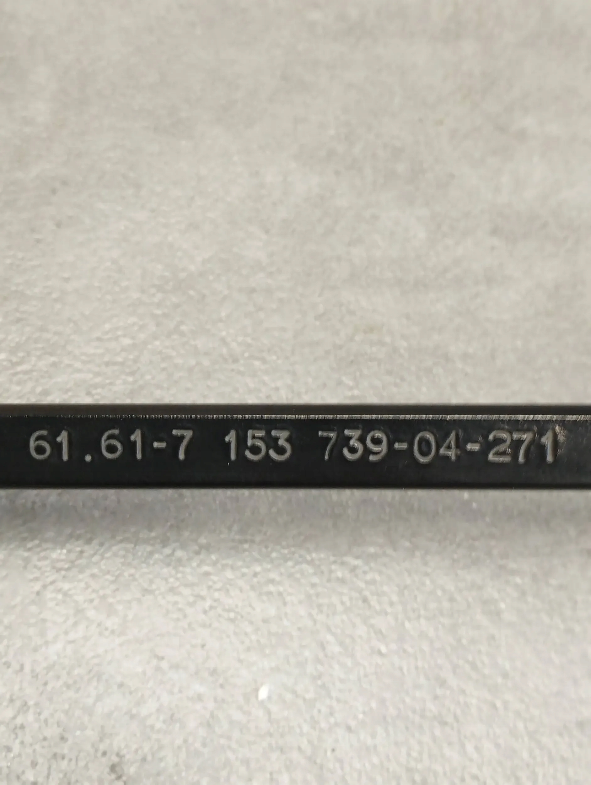 BMW X6 E71 wiper arm right 7153739