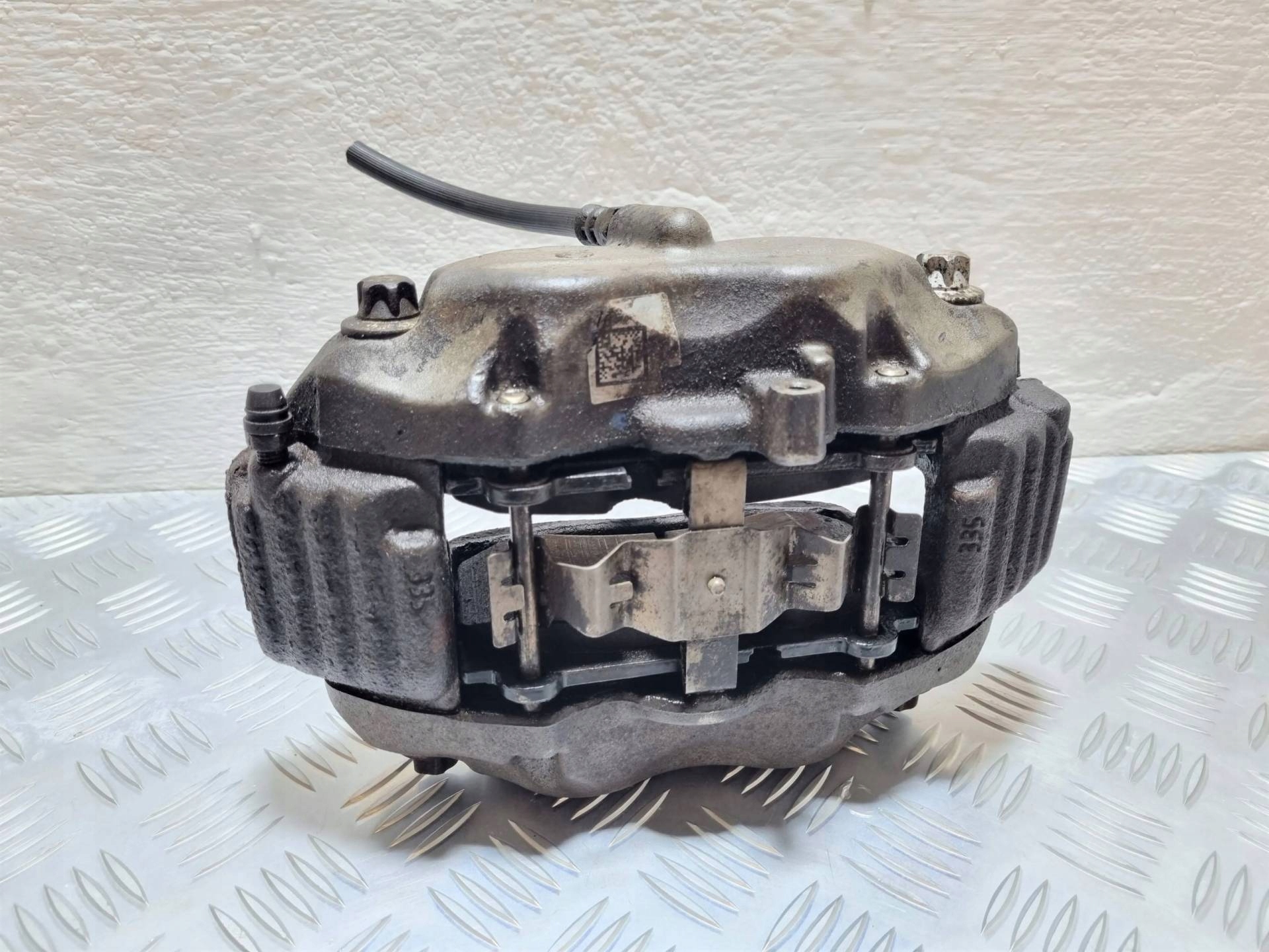 caliper brake front left side Mercedes-Benz S W221 facelift 2012