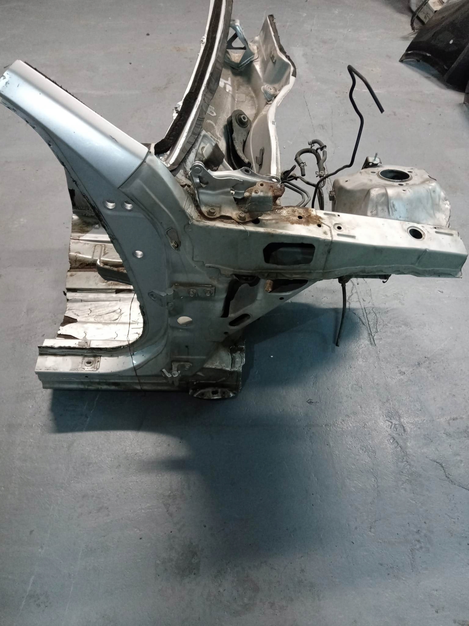 ЧЕТВЕРТИНА ПРАВА ПЕРЕДНЯ LEXUS GS 300 ПРАВИЙ ПЕРЕД