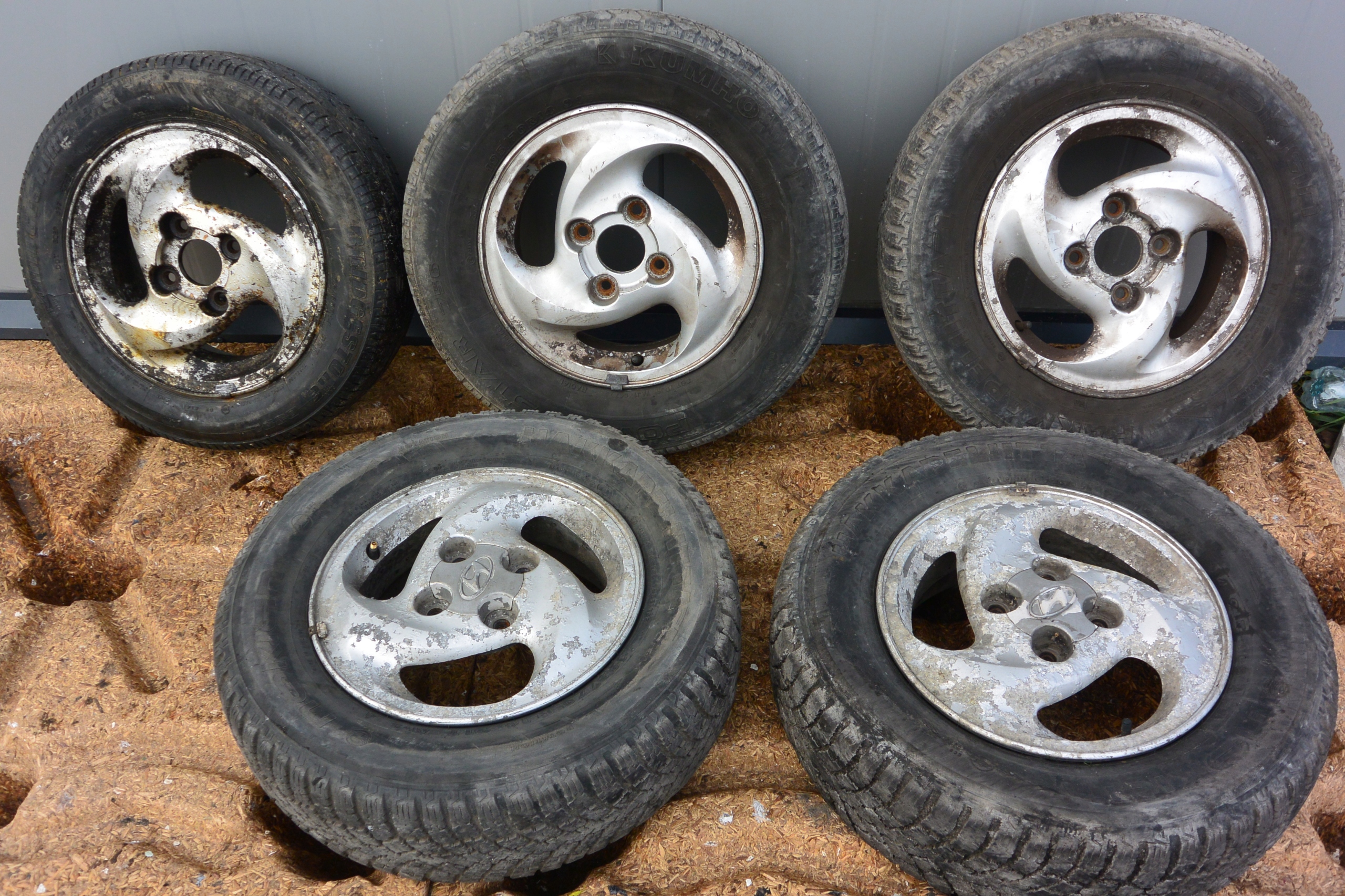 wheels R14 HYUNDAI SONATA CLARUS CARENS LANTRA JOICE