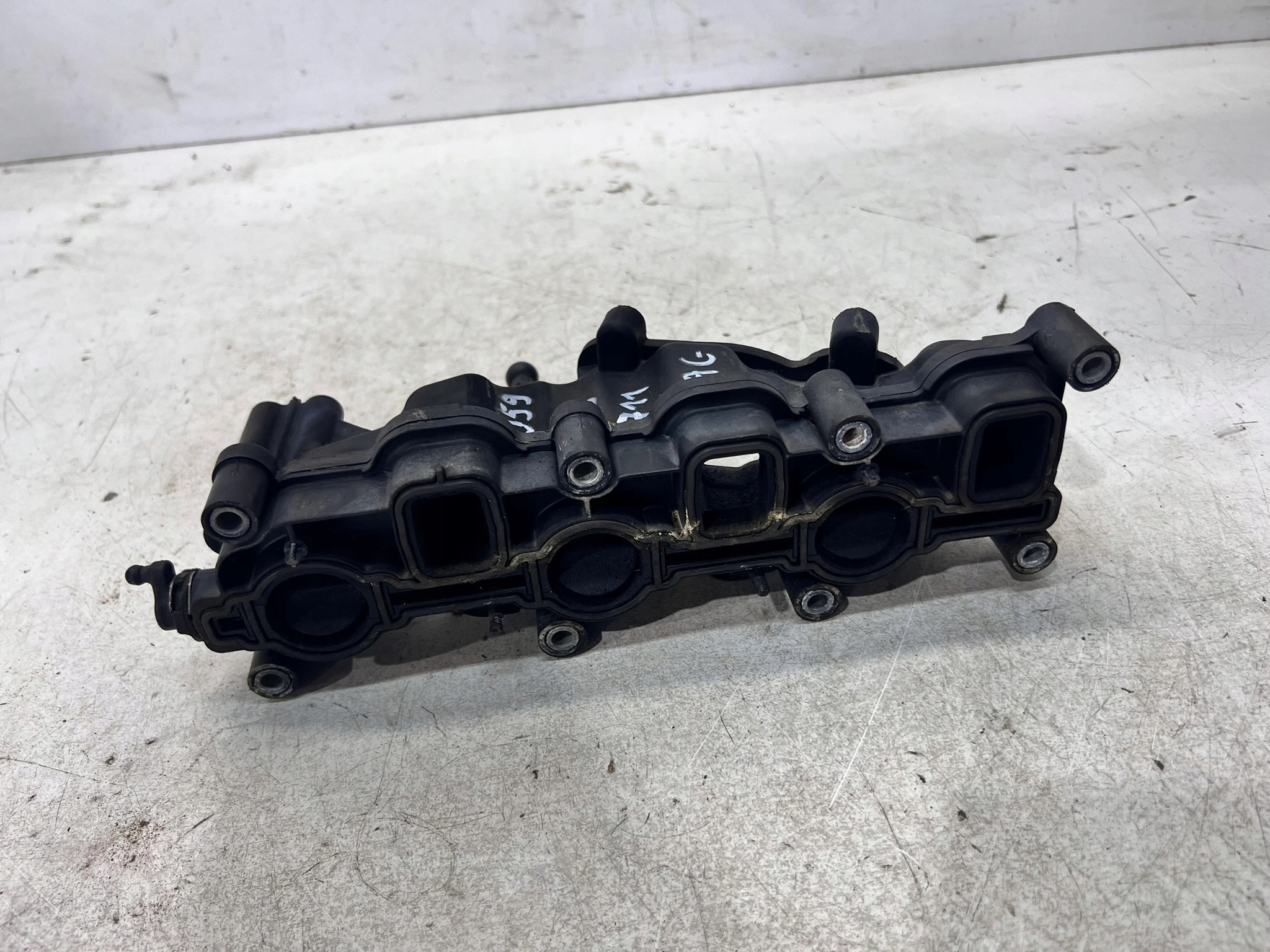 intake manifold AUDI A4 B7 A6 C6 2.7 3.0 TDI 059129711AG