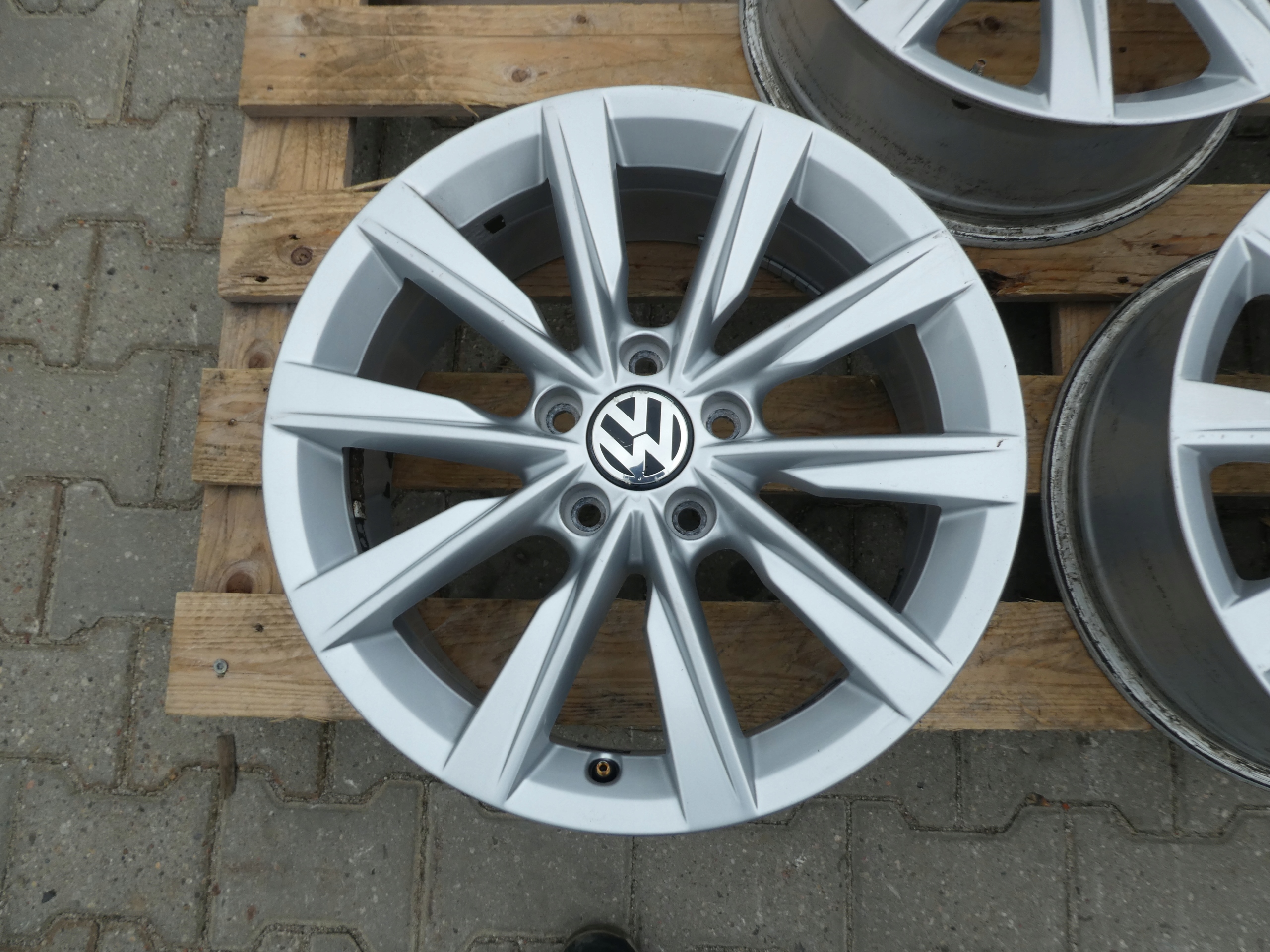 4X discs aluminium disc 5N0601025S VW 5X112