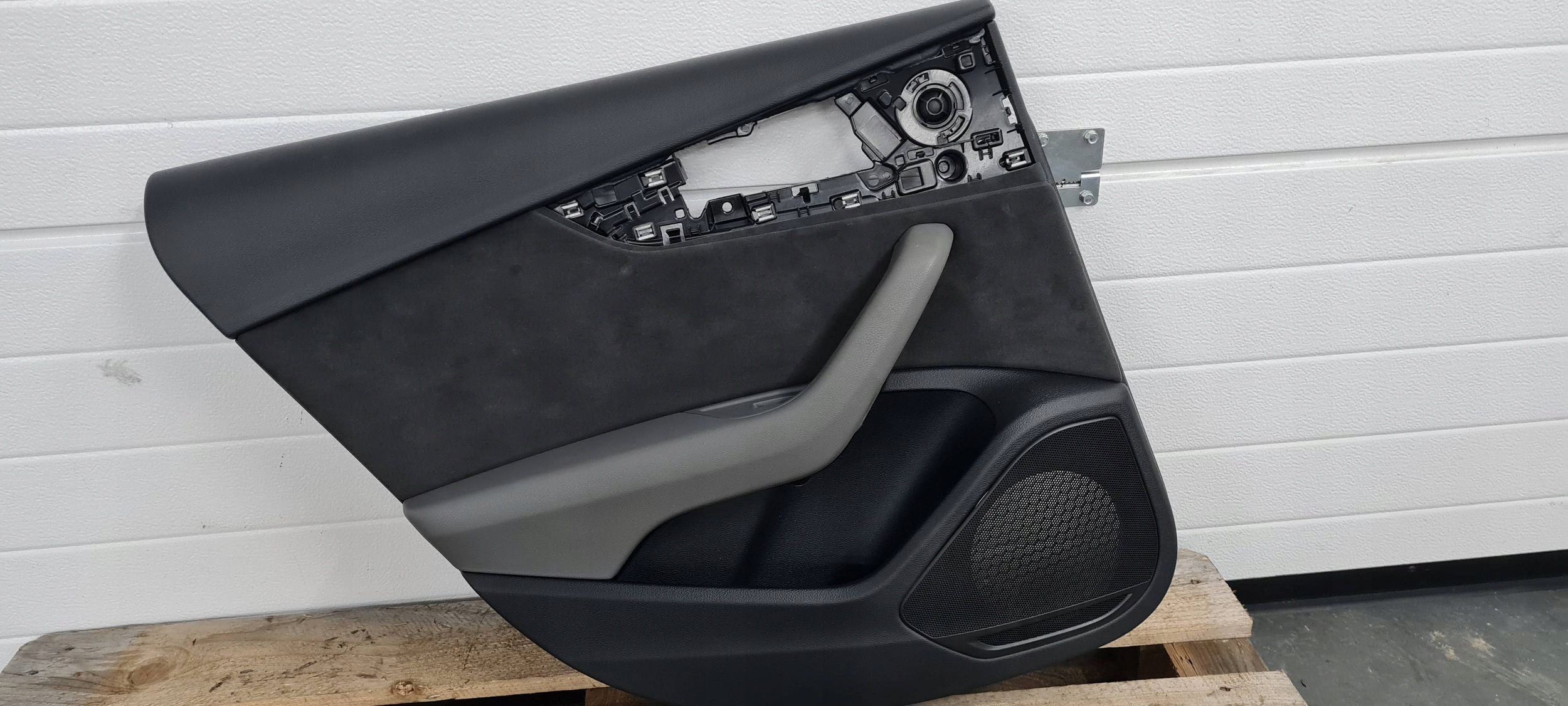 A5 S5 8W дверные карты левый зад SPORTBACK