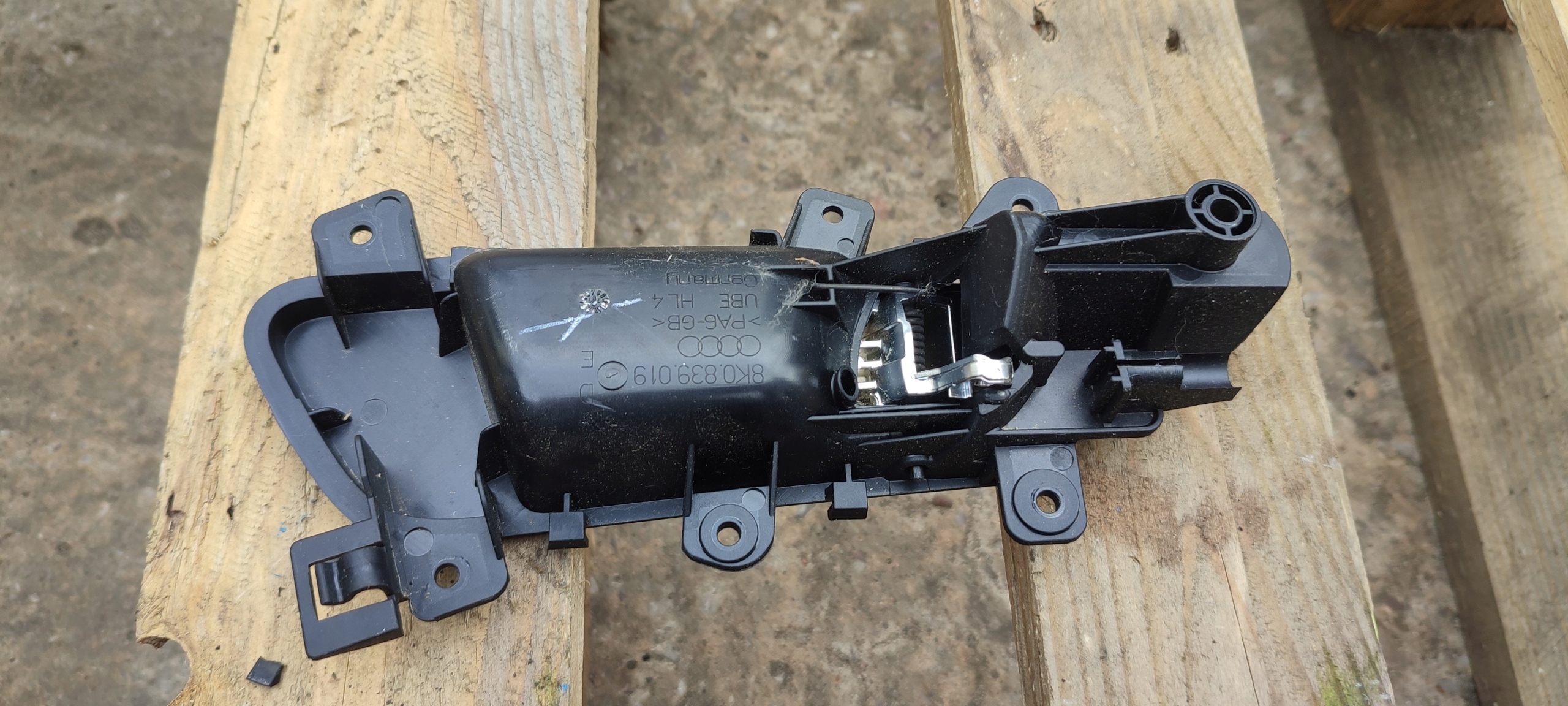 handle central rear part left Audi A5 8T 8k0839019d